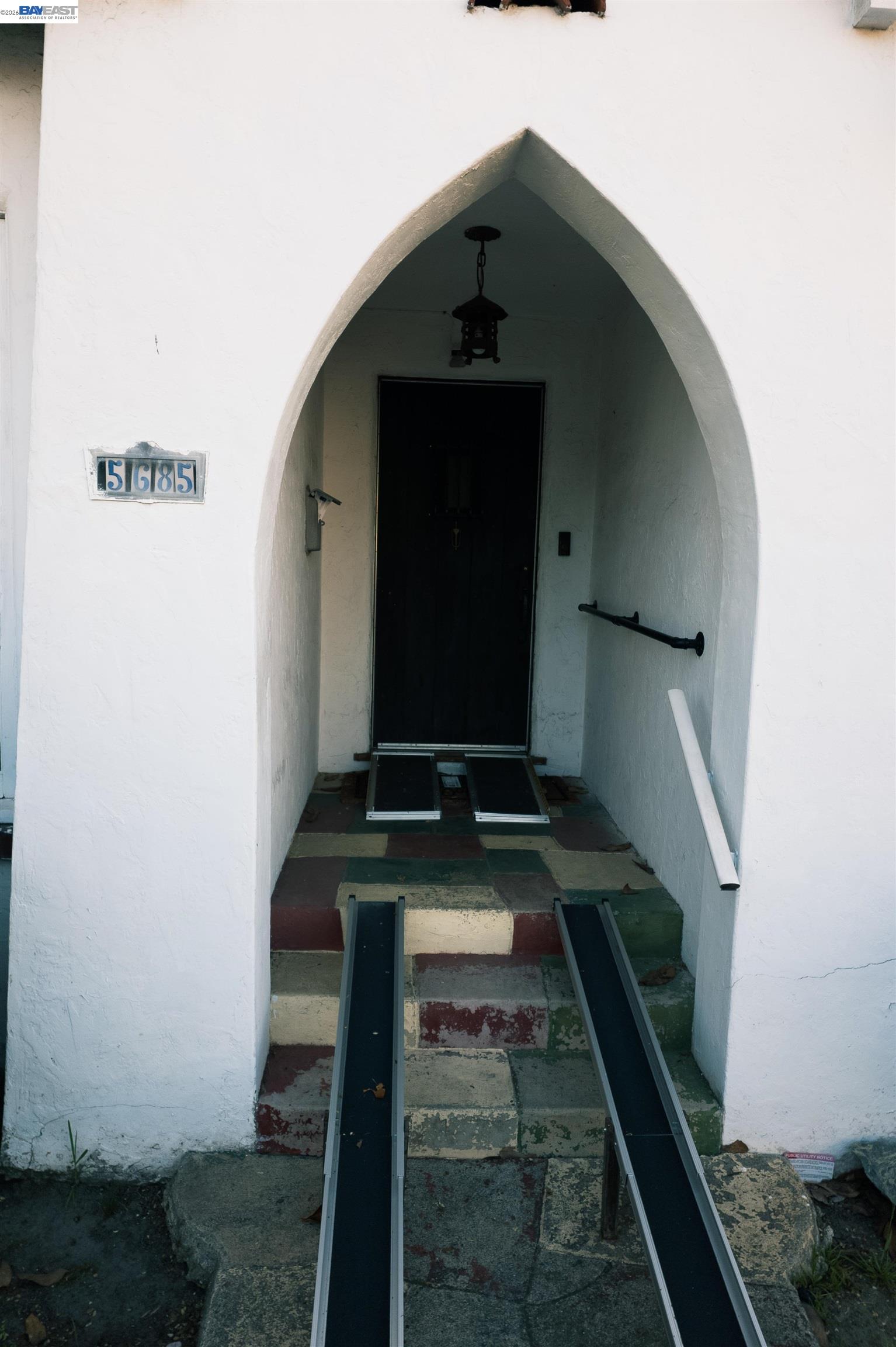 5685 Carberry Ave, Oakland, CA, 94609