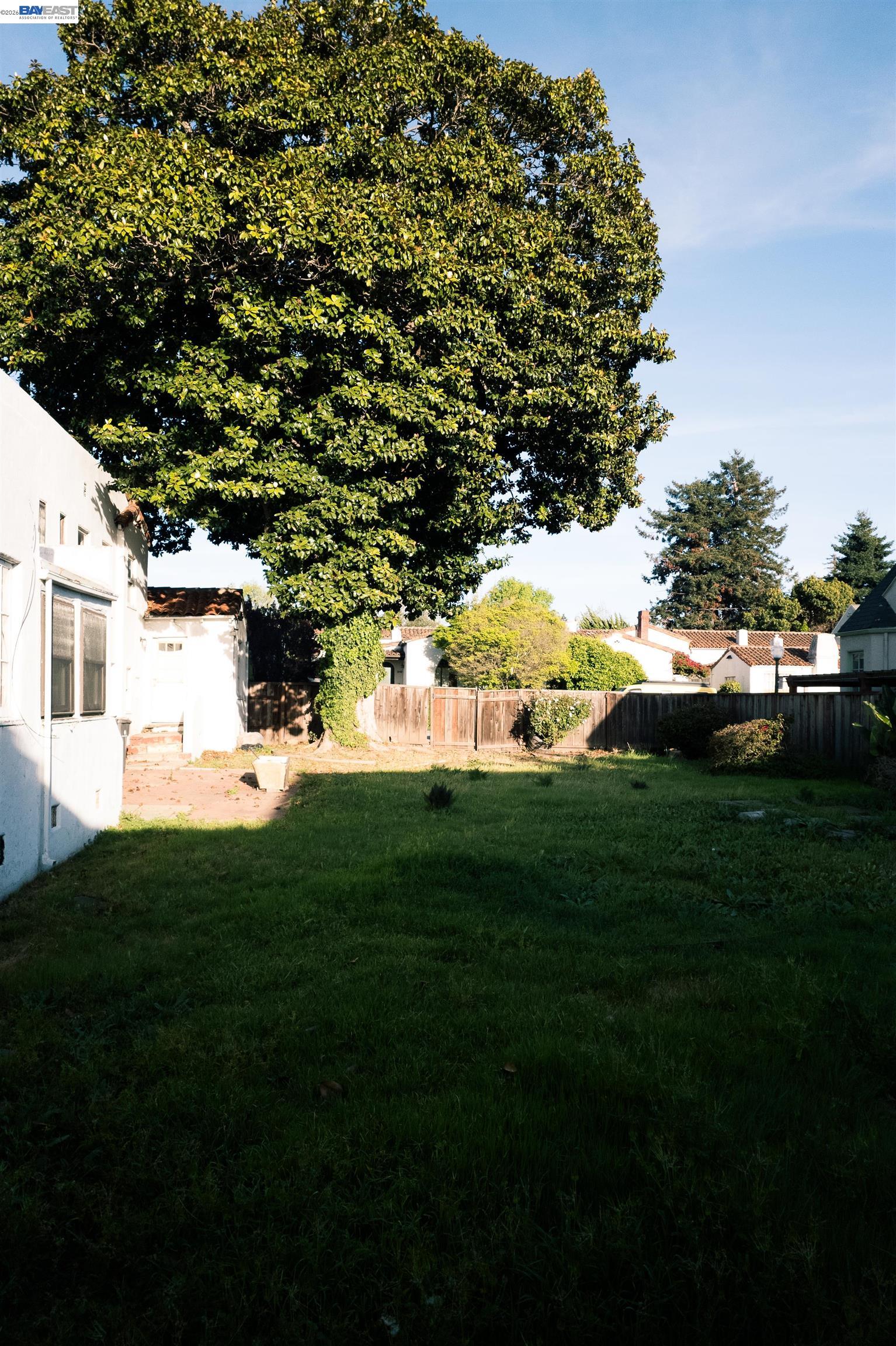 5685 Carberry Ave, Oakland, CA, 94609