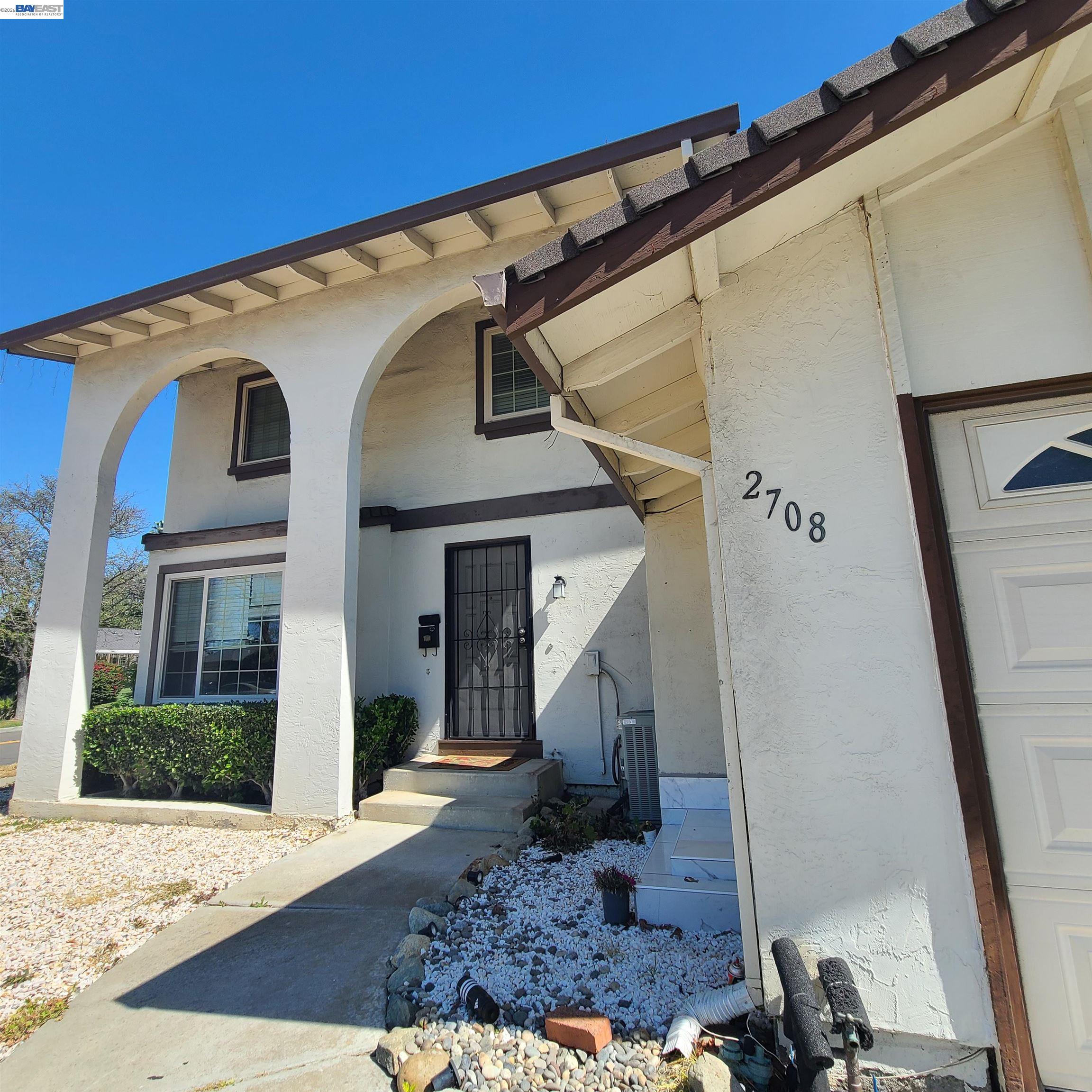 Detail Gallery Image 2 of 40 For Flint Avenue, San Jose,  CA 95148-2118 - 4 Beds | 3 Baths