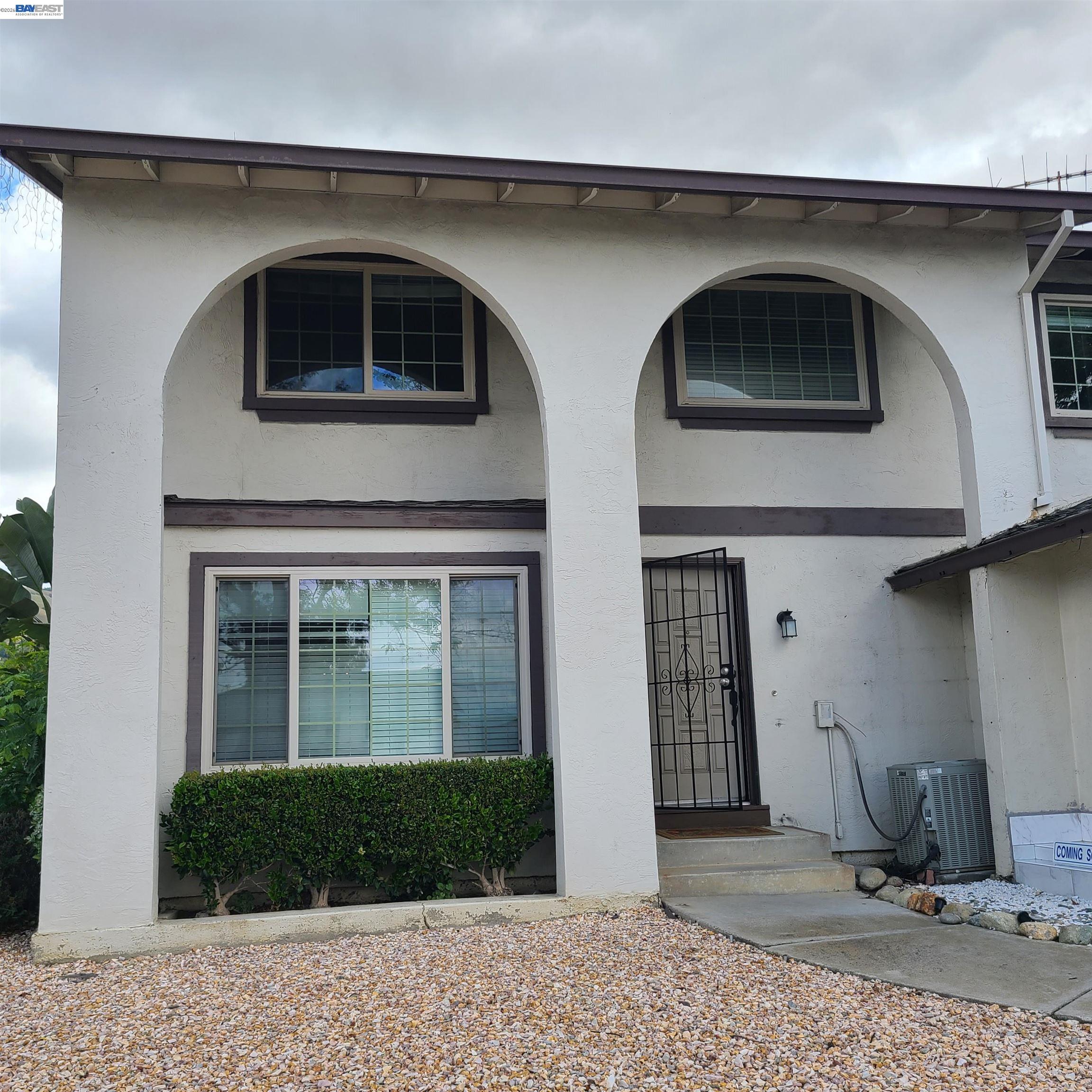 Detail Gallery Image 3 of 40 For Flint Avenue, San Jose,  CA 95148-2118 - 4 Beds | 3 Baths