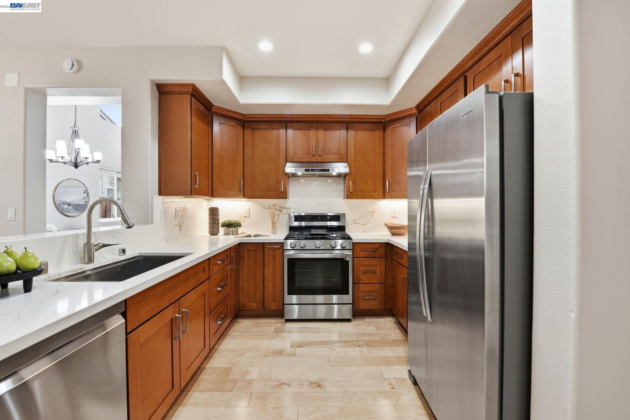 Detail Gallery Image 17 of 55 For 15518 Harbor Way, San Leandro,  CA 94579 - 5 Beds | 3 Baths