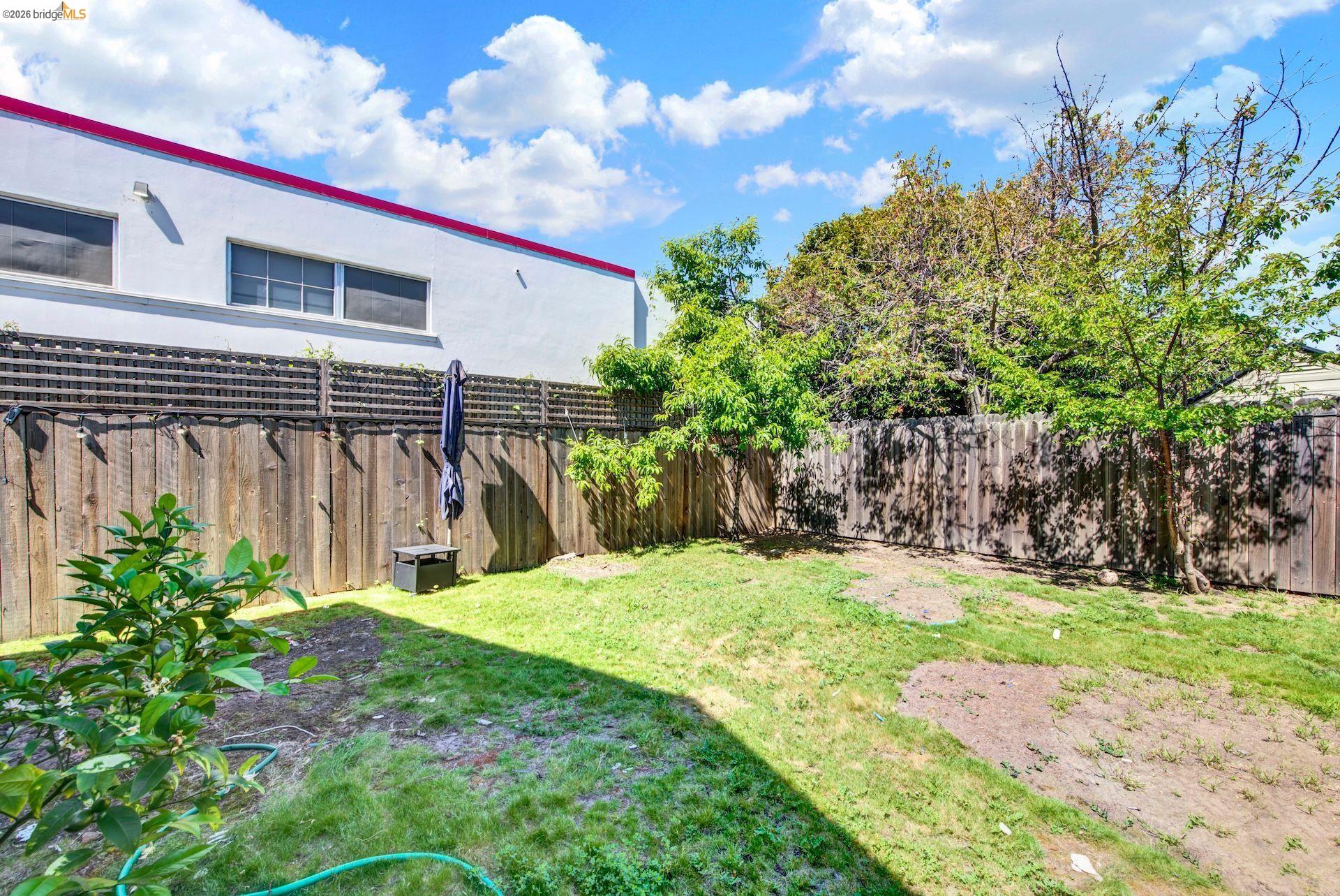 Detail Gallery Image 15 of 16 For 670 Estudillo Ave, San Leandro,  CA 94577 - 2 Beds | 1 Baths