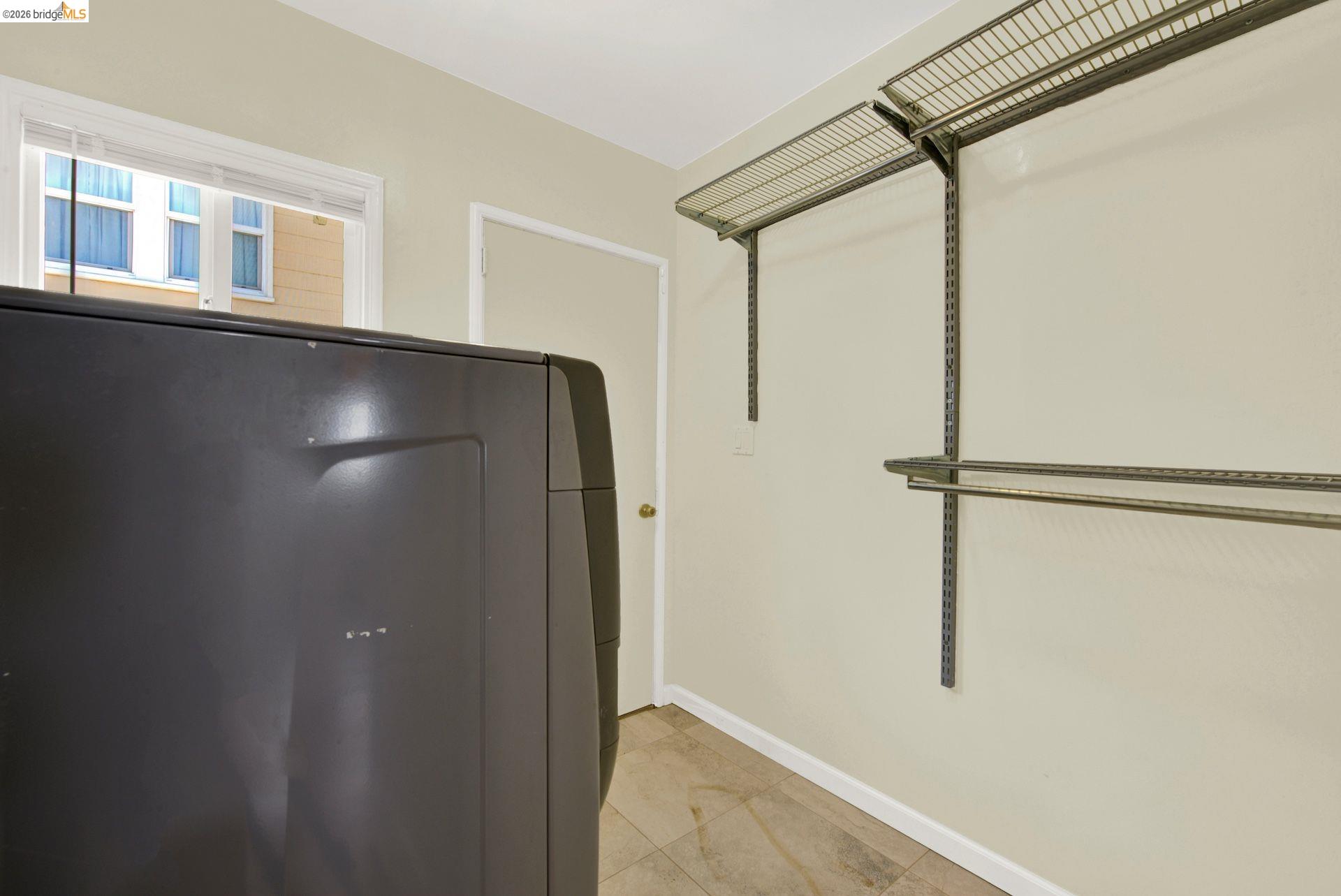 Detail Gallery Image 9 of 16 For 670 Estudillo Ave, San Leandro,  CA 94577 - 2 Beds | 1 Baths