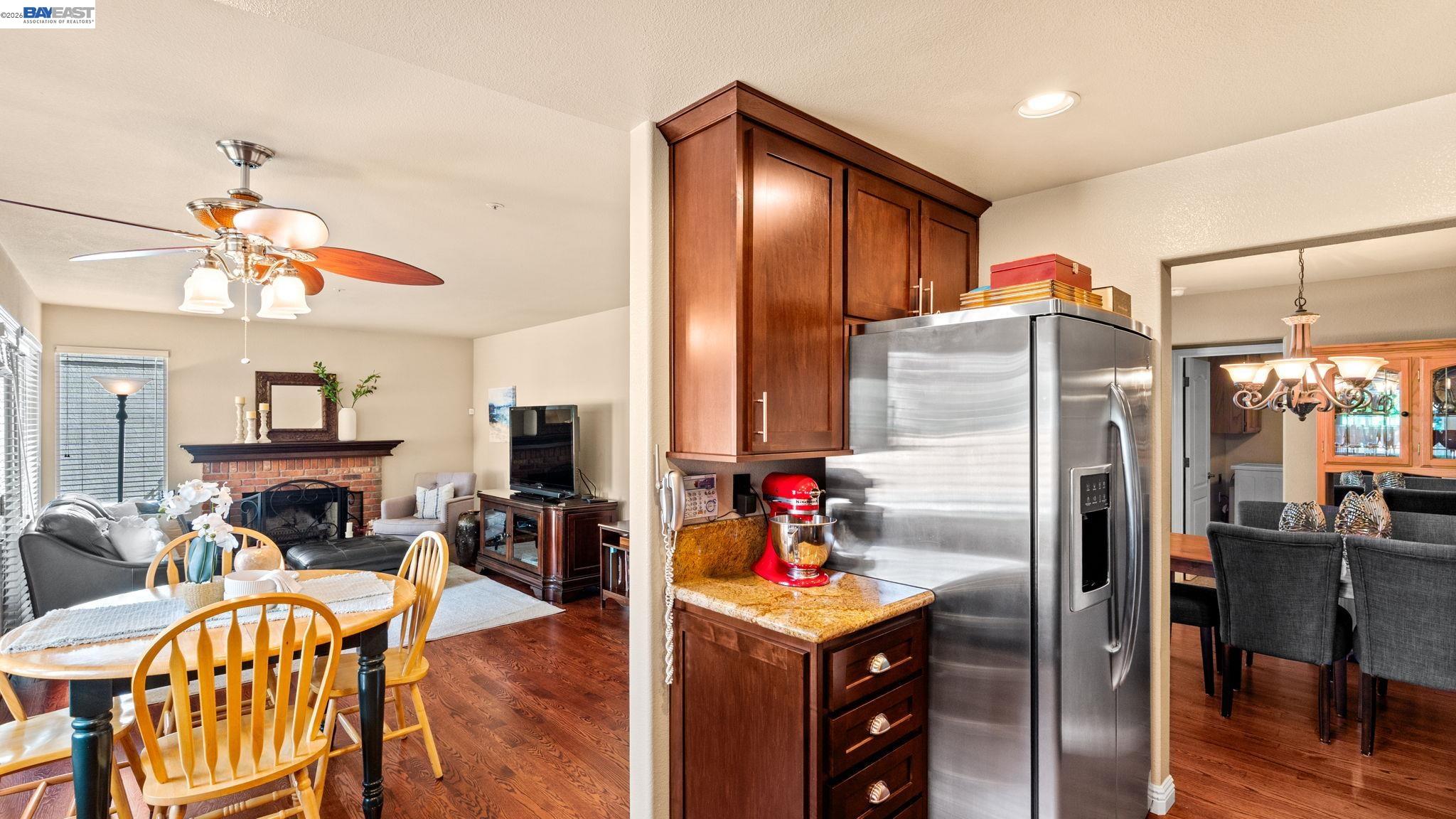 Detail Gallery Image 10 of 31 For 1045 Hollice Ln, Livermore,  CA 94550 - 4 Beds | 2/1 Baths