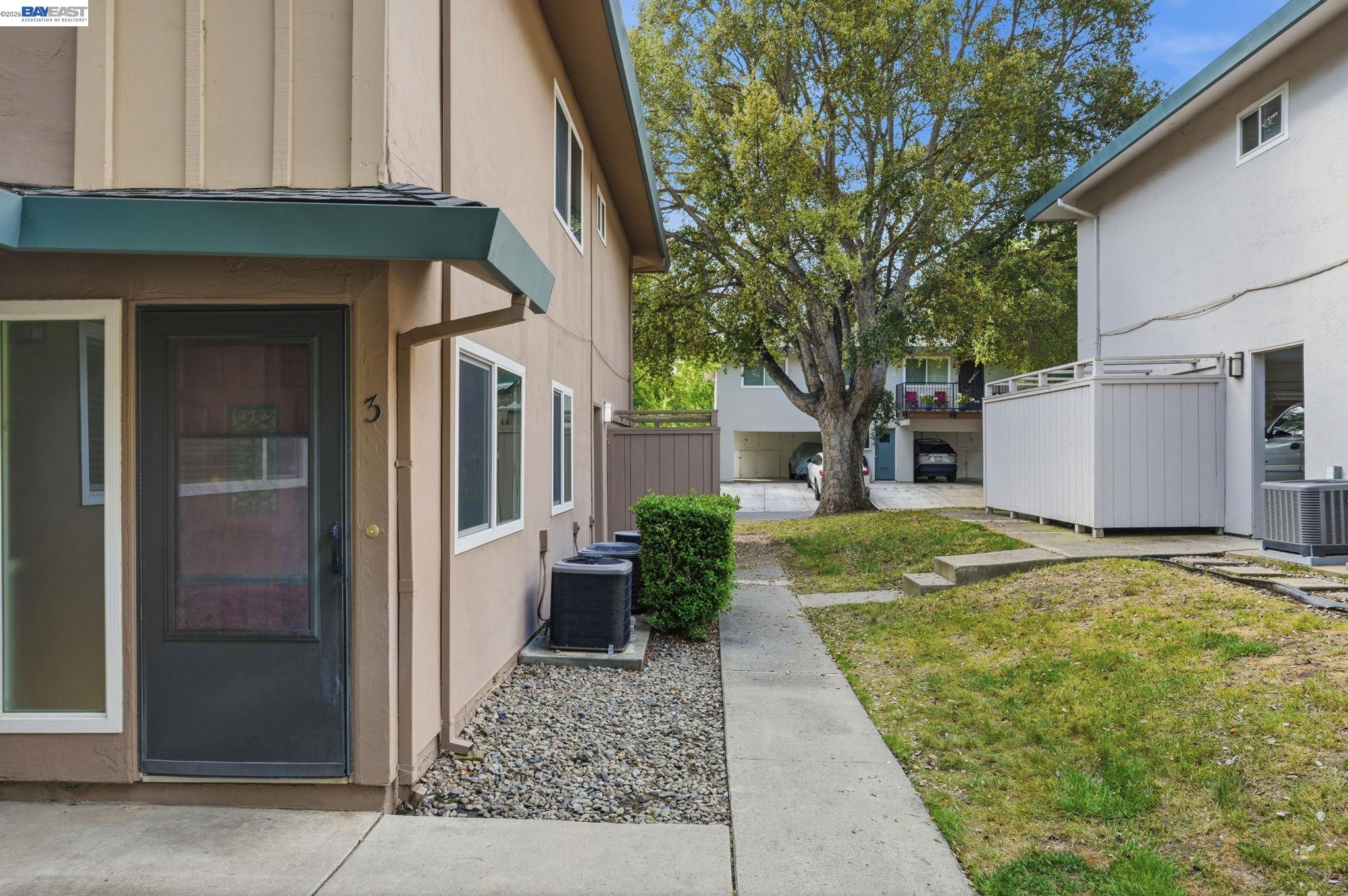 Photo #4: 41130940 Listing: Photo #4