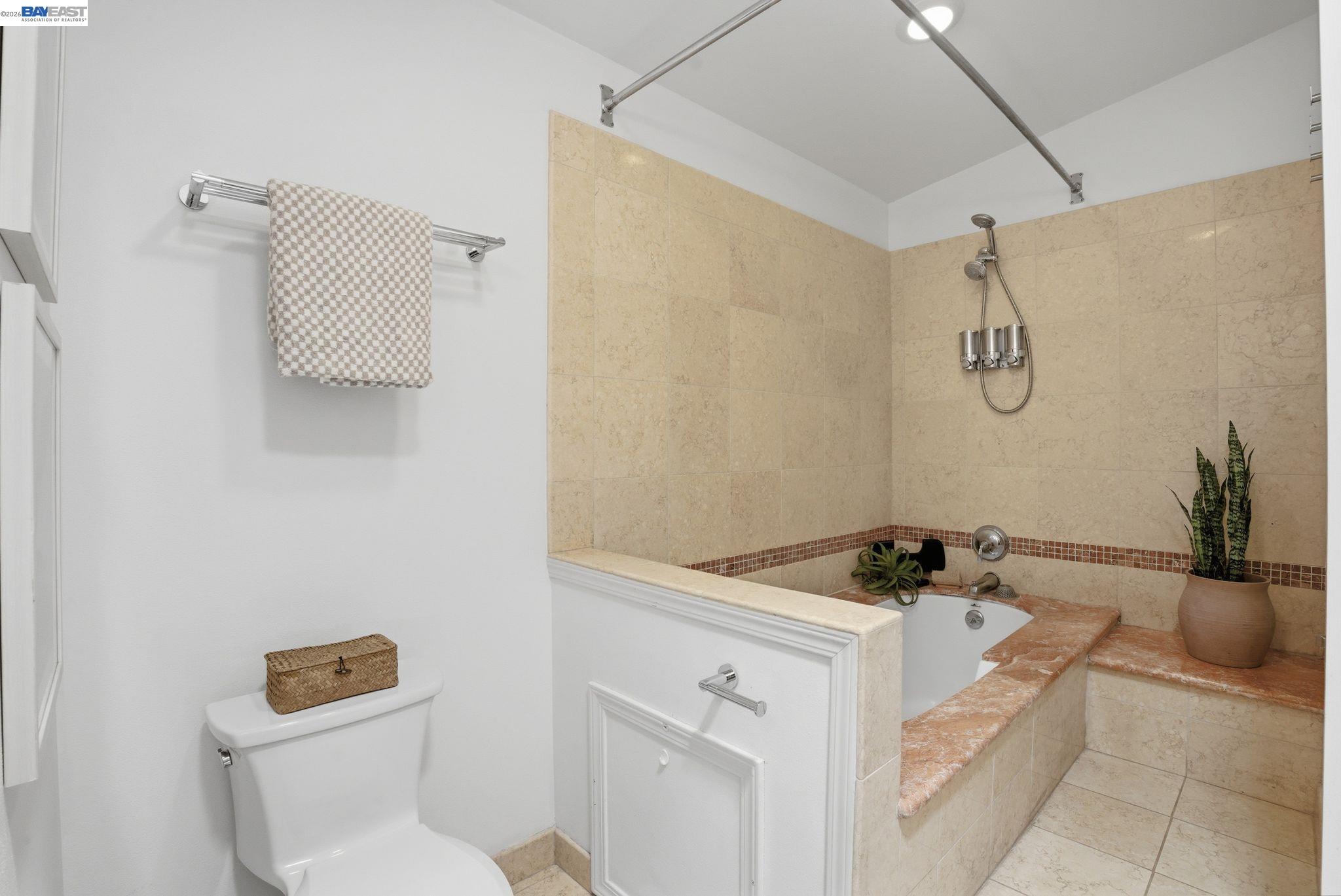 Photo #34: 41130946 Listing: Photo #34