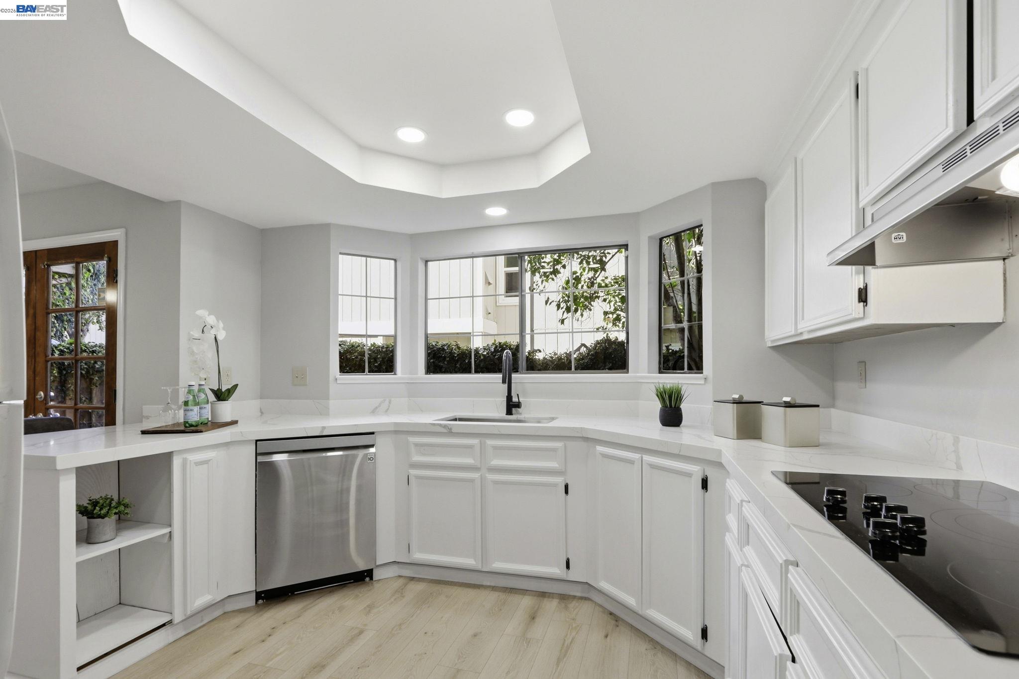 Detail Gallery Image 11 of 46 For 377 S Bernardo Ave, Sunnyvale,  CA 94086 - 2 Beds | 2/1 Baths