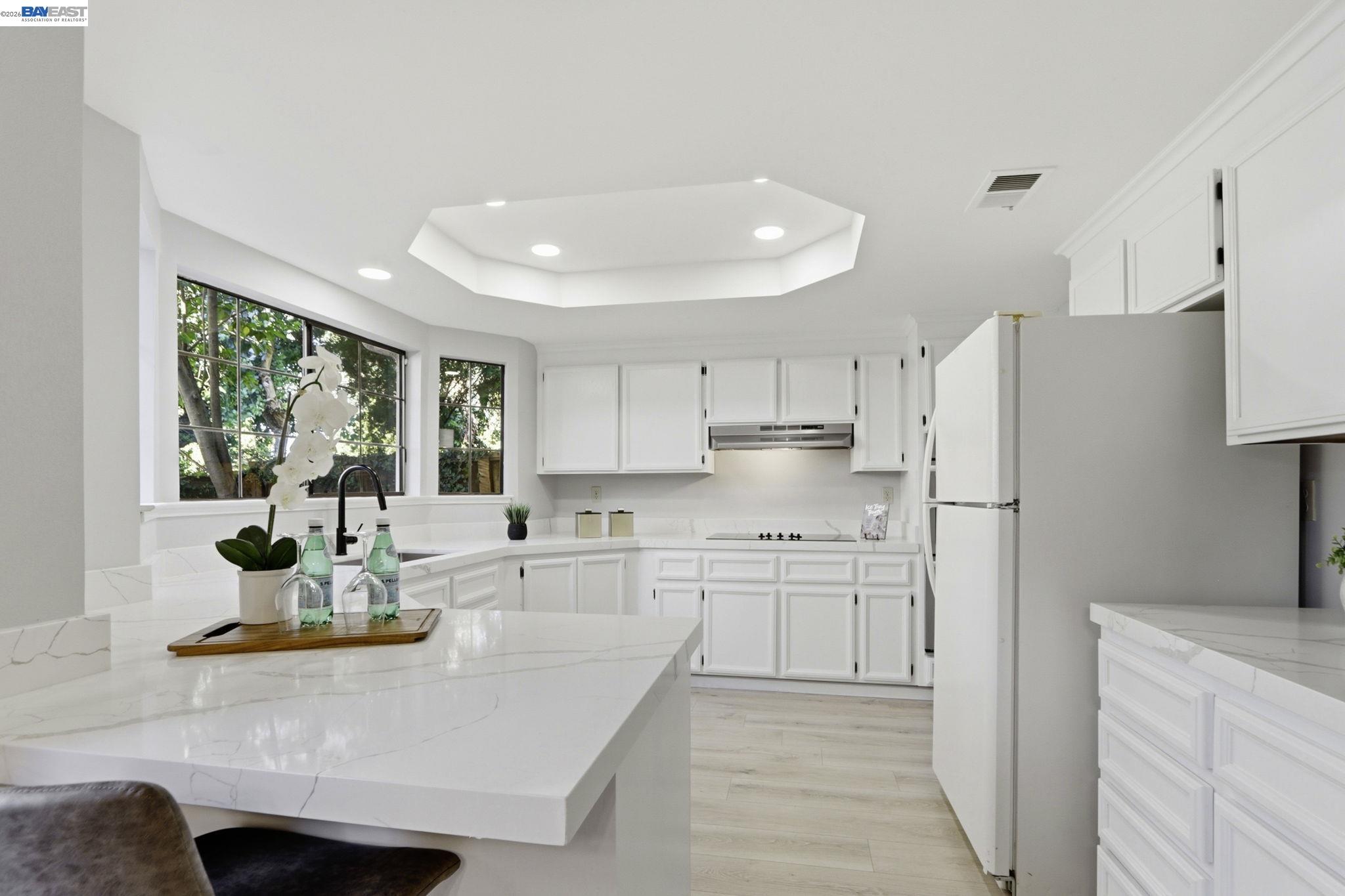 Detail Gallery Image 12 of 46 For 377 S Bernardo Ave, Sunnyvale,  CA 94086 - 2 Beds | 2/1 Baths