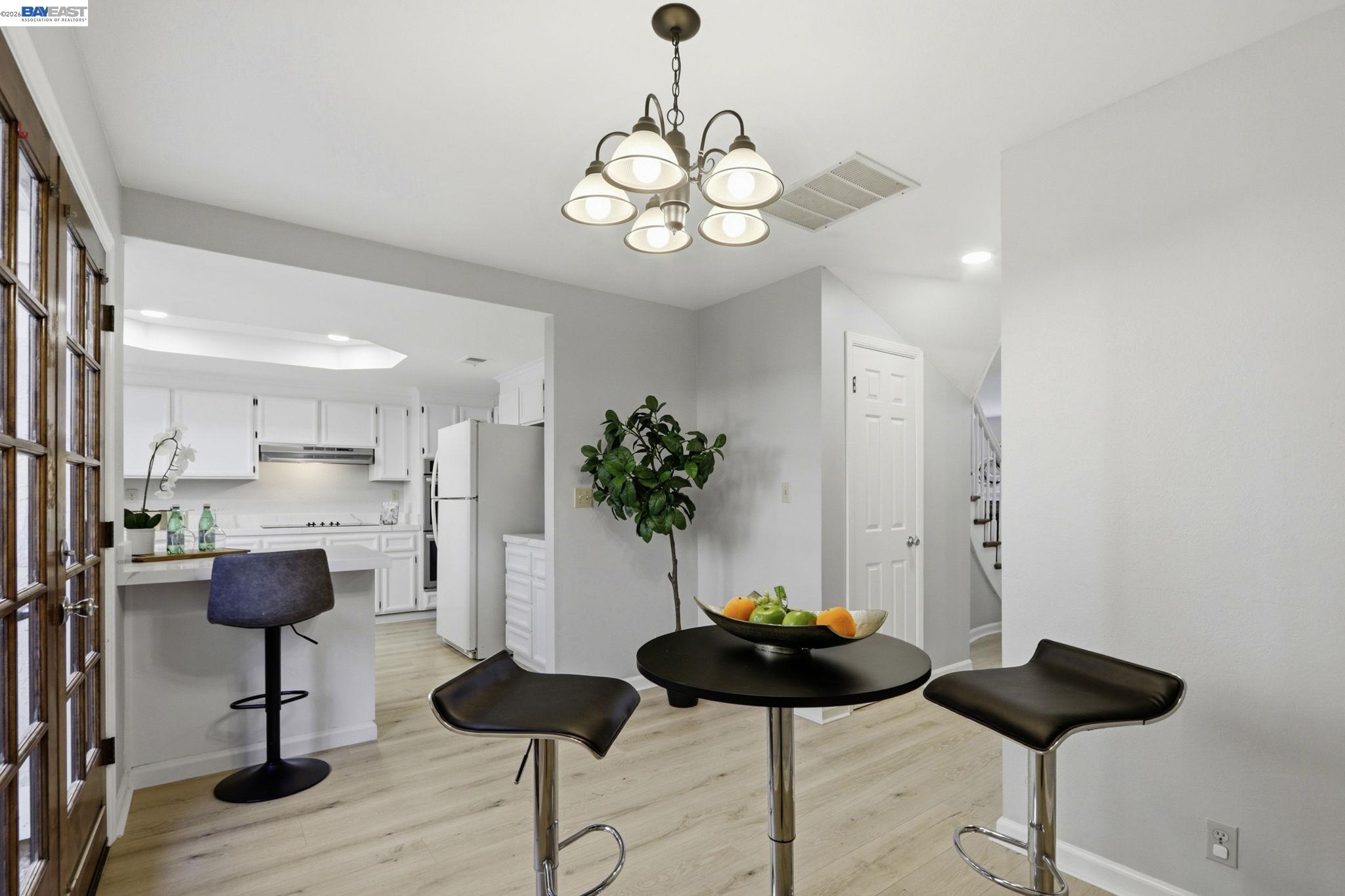 Detail Gallery Image 18 of 46 For 377 S Bernardo Ave, Sunnyvale,  CA 94086 - 2 Beds | 2/1 Baths