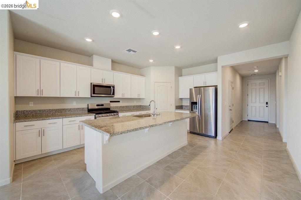 Detail Gallery Image 9 of 17 For 4050 Kenwood Circle, Oakley,  CA 94561 - 3 Beds | 2 Baths