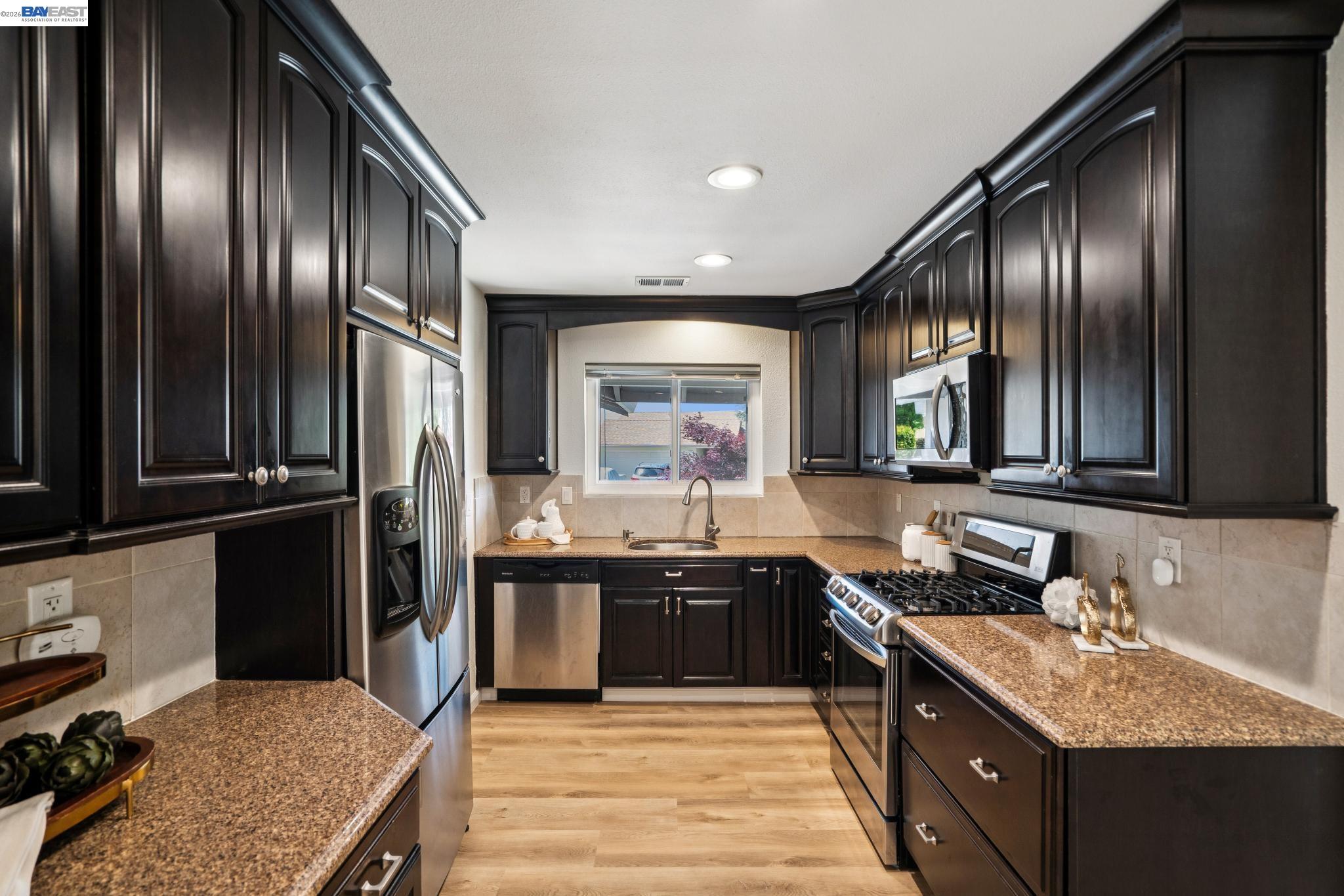 Detail Gallery Image 13 of 56 For 201 Ramon Pl, San Ramon,  CA 94583 - 4 Beds | 2 Baths