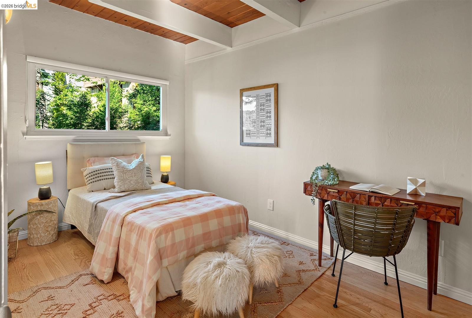 Detail Gallery Image 26 of 34 For 6741 Snake Rd, Oakland,  CA 94611 - 3 Beds | 2 Baths