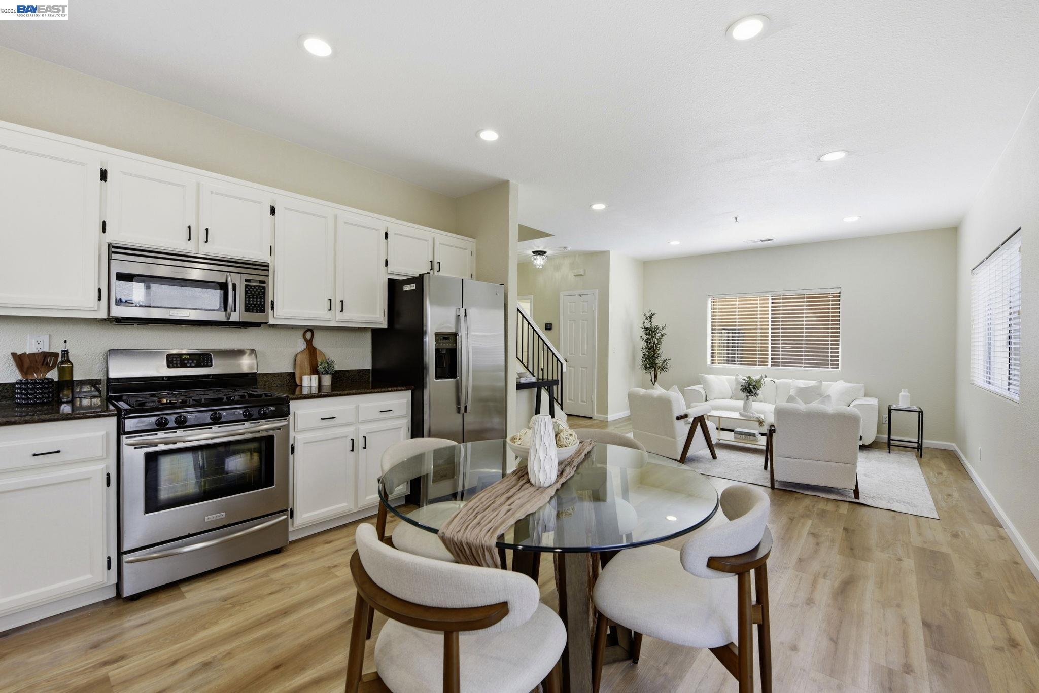 Detail Gallery Image 14 of 50 For 1085 La Brea Ter, Union City,  CA 94587 - 3 Beds | 2/1 Baths