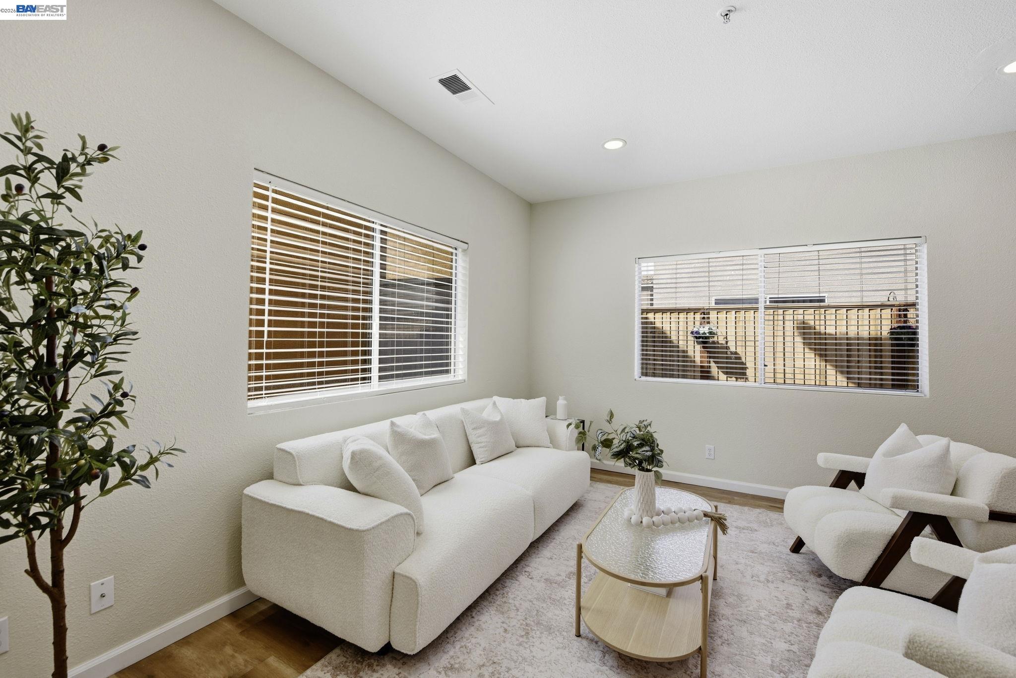 Detail Gallery Image 3 of 50 For 1085 La Brea Ter, Union City,  CA 94587 - 3 Beds | 2/1 Baths
