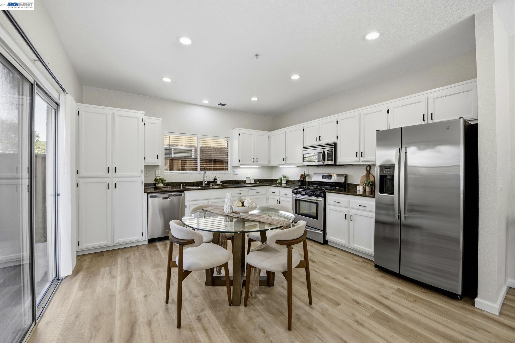 Detail Gallery Image 9 of 50 For 1085 La Brea Ter, Union City,  CA 94587 - 3 Beds | 2/1 Baths