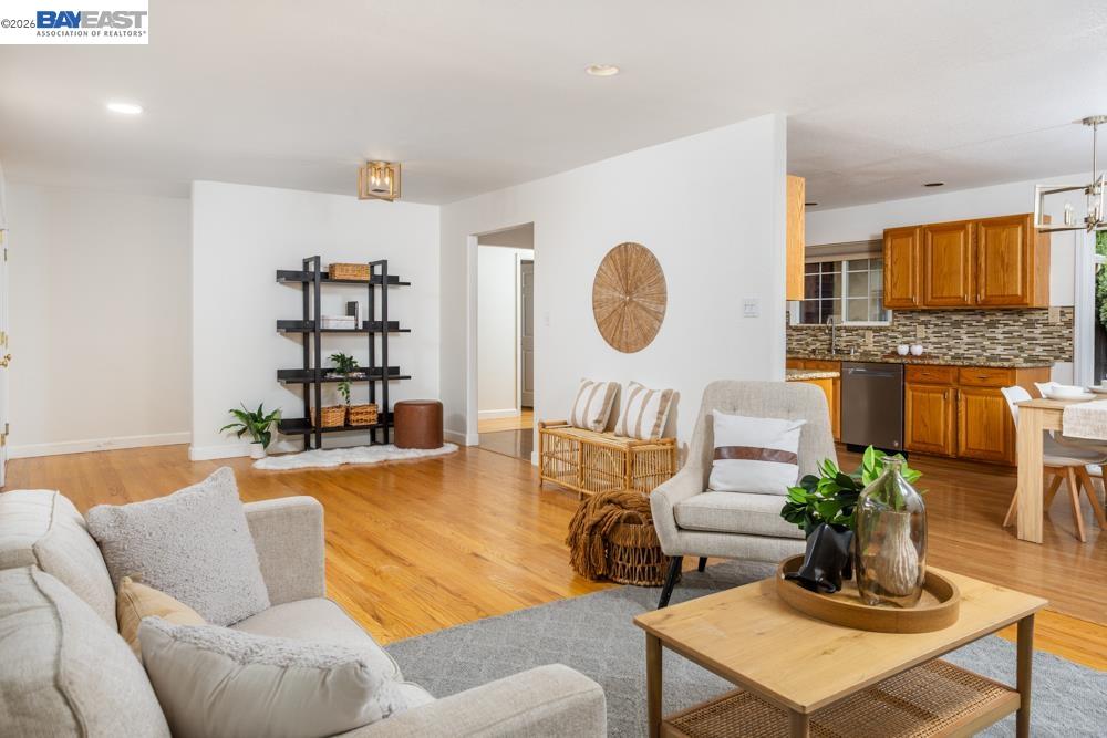 Front Image Thumbnail for BE41130969