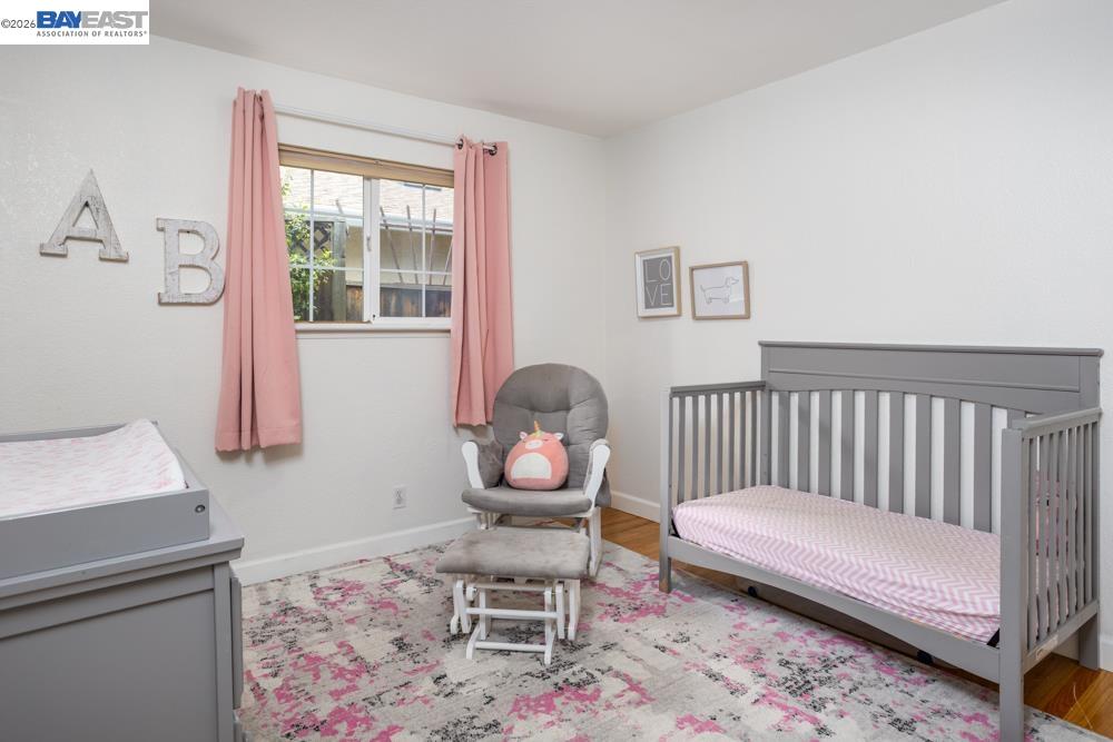 Detail Gallery Image 14 of 20 For 924 Lambaren Ave, Livermore,  CA 94551 - 4 Beds | 2 Baths