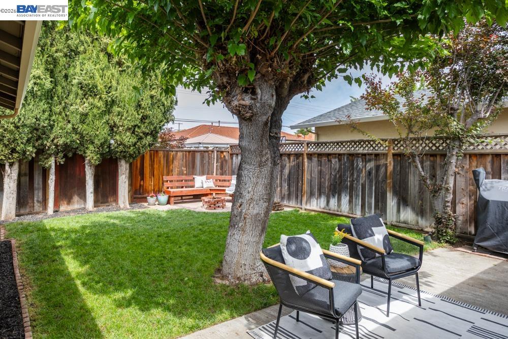 Detail Gallery Image 18 of 20 For 924 Lambaren Ave, Livermore,  CA 94551 - 4 Beds | 2 Baths