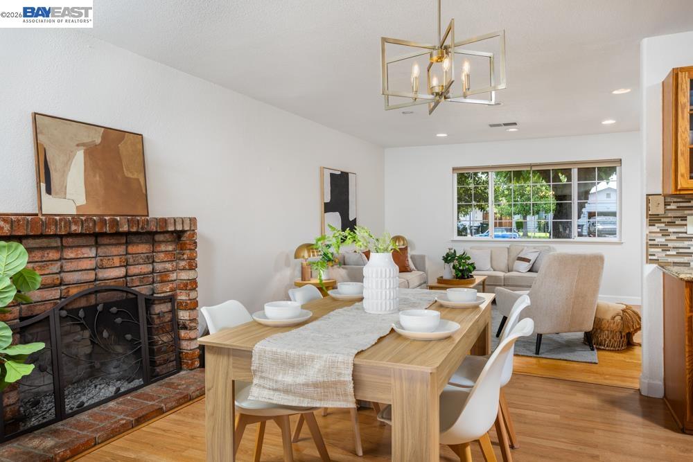 Detail Gallery Image 6 of 20 For 924 Lambaren Ave, Livermore,  CA 94551 - 4 Beds | 2 Baths