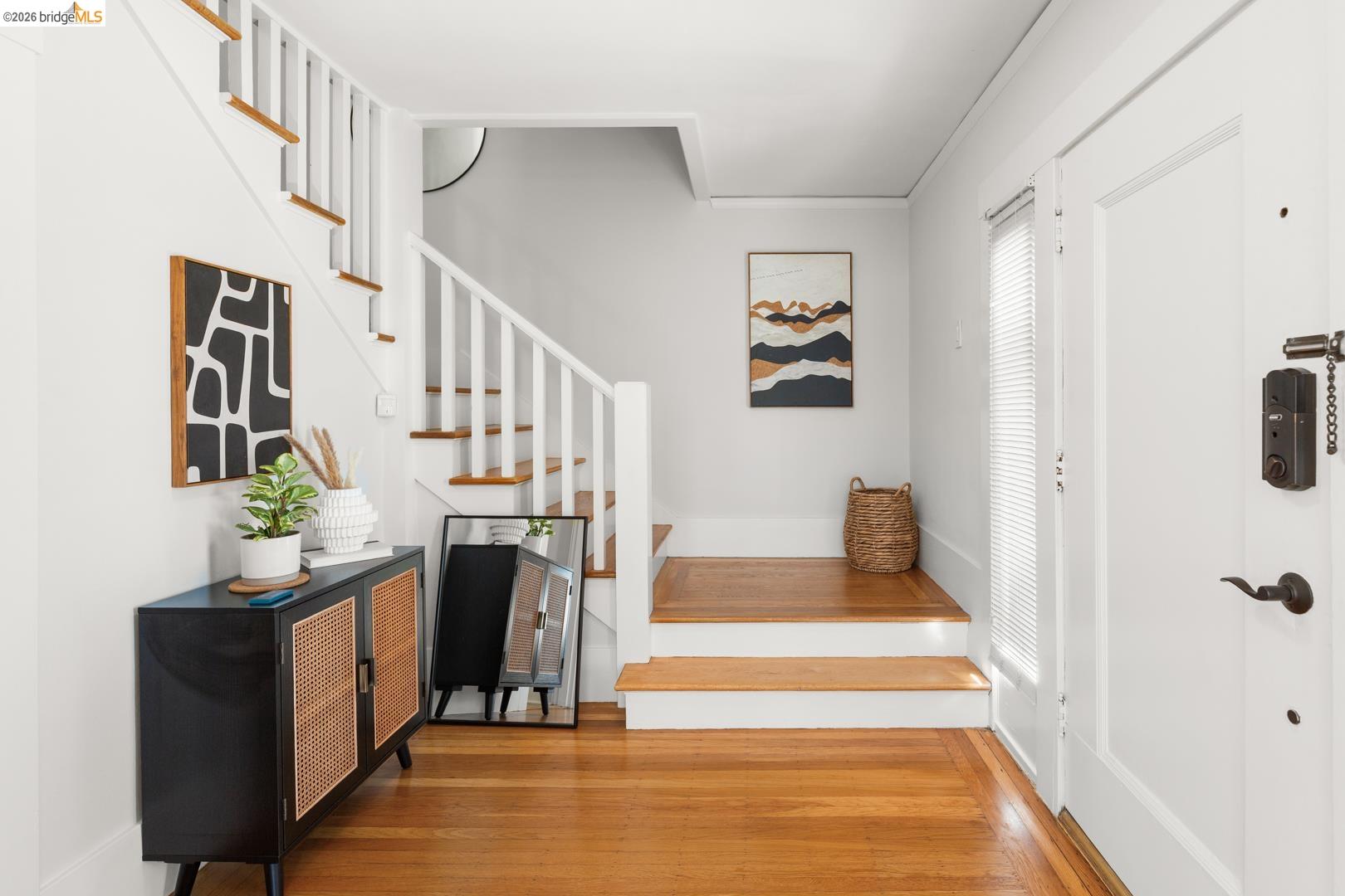 Detail Gallery Image 20 of 38 For 2031 Los Angeles Ave, Berkeley,  CA 94707 - 3 Beds | 1/1 Baths