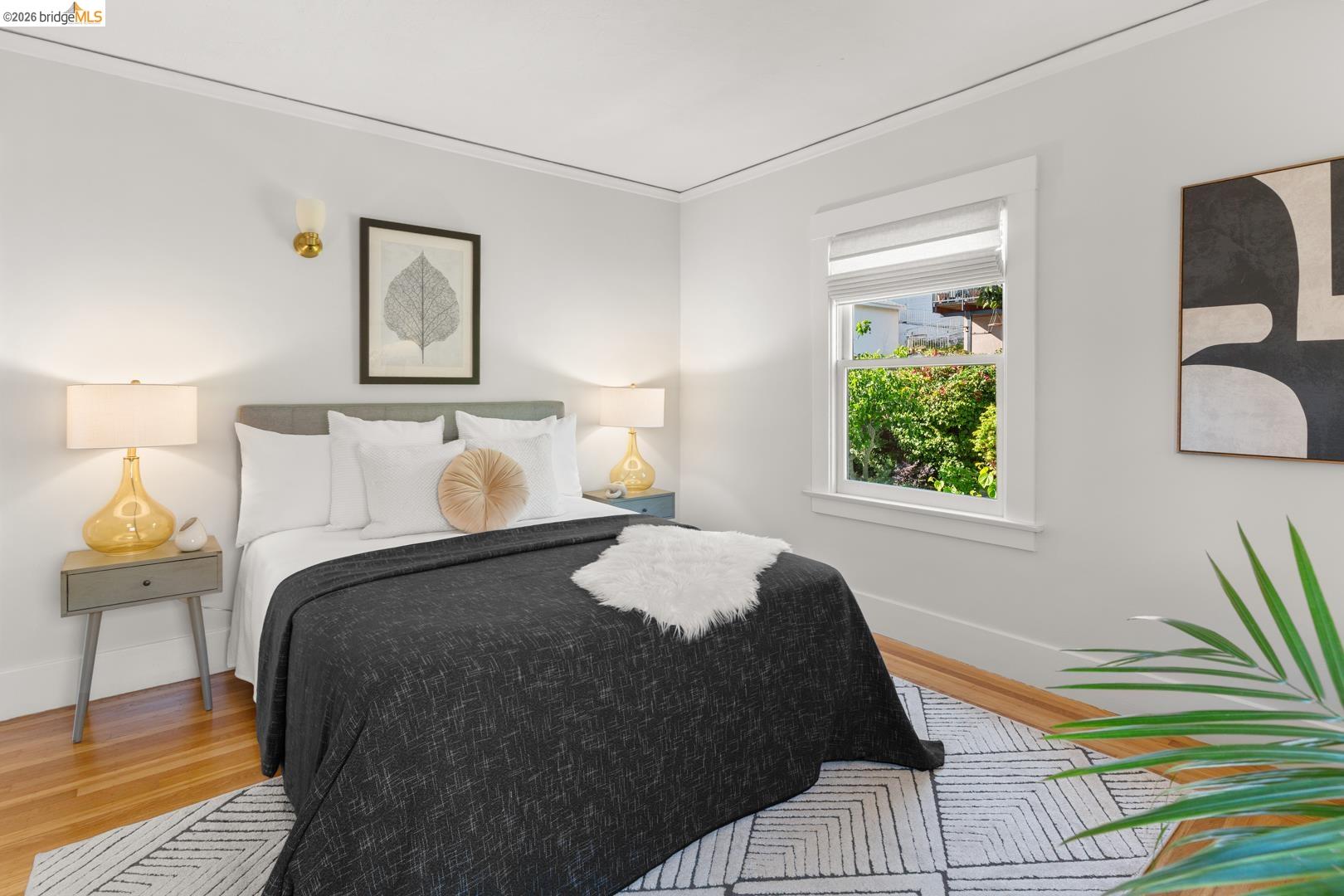 Detail Gallery Image 24 of 38 For 2031 Los Angeles Ave, Berkeley,  CA 94707 - 3 Beds | 1/1 Baths