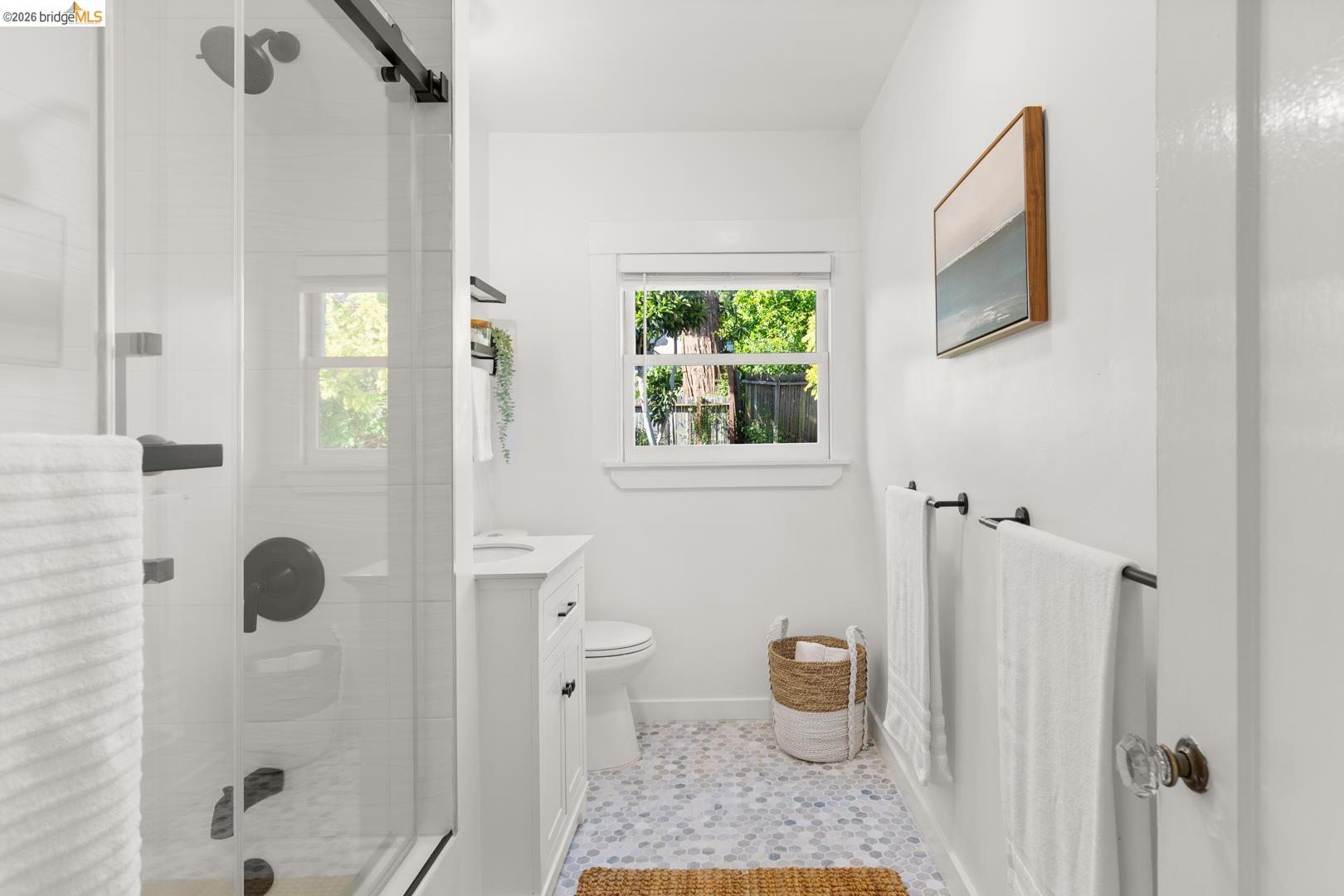 Detail Gallery Image 25 of 38 For 2031 Los Angeles Ave, Berkeley,  CA 94707 - 3 Beds | 1/1 Baths