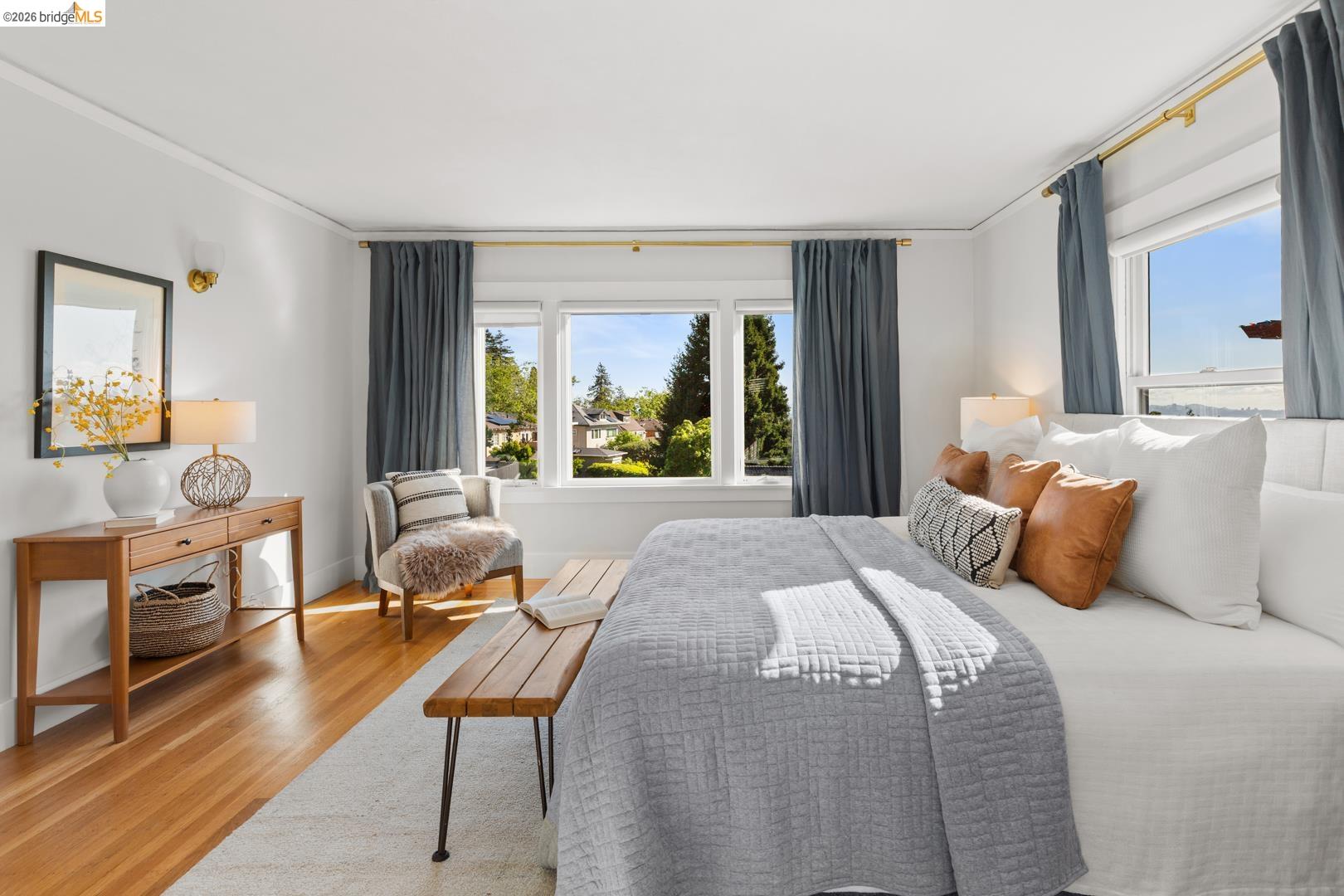 Detail Gallery Image 27 of 38 For 2031 Los Angeles Ave, Berkeley,  CA 94707 - 3 Beds | 1/1 Baths