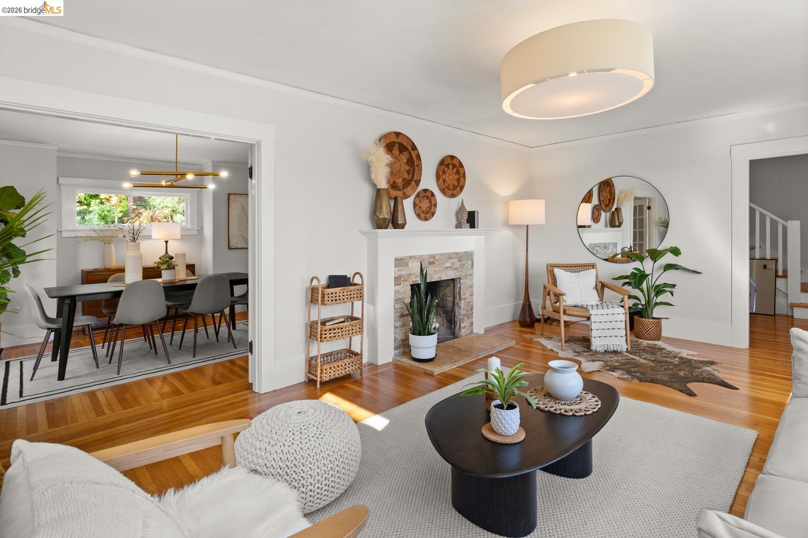 Detail Gallery Image 10 of 38 For 2031 Los Angeles Ave, Berkeley,  CA 94707 - 3 Beds | 1/1 Baths