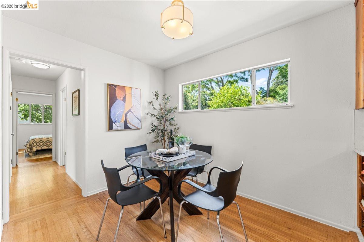 Detail Gallery Image 8 of 27 For 5832 San Jose Ave, Richmond,  CA 94804 - 3 Beds | 1 Baths