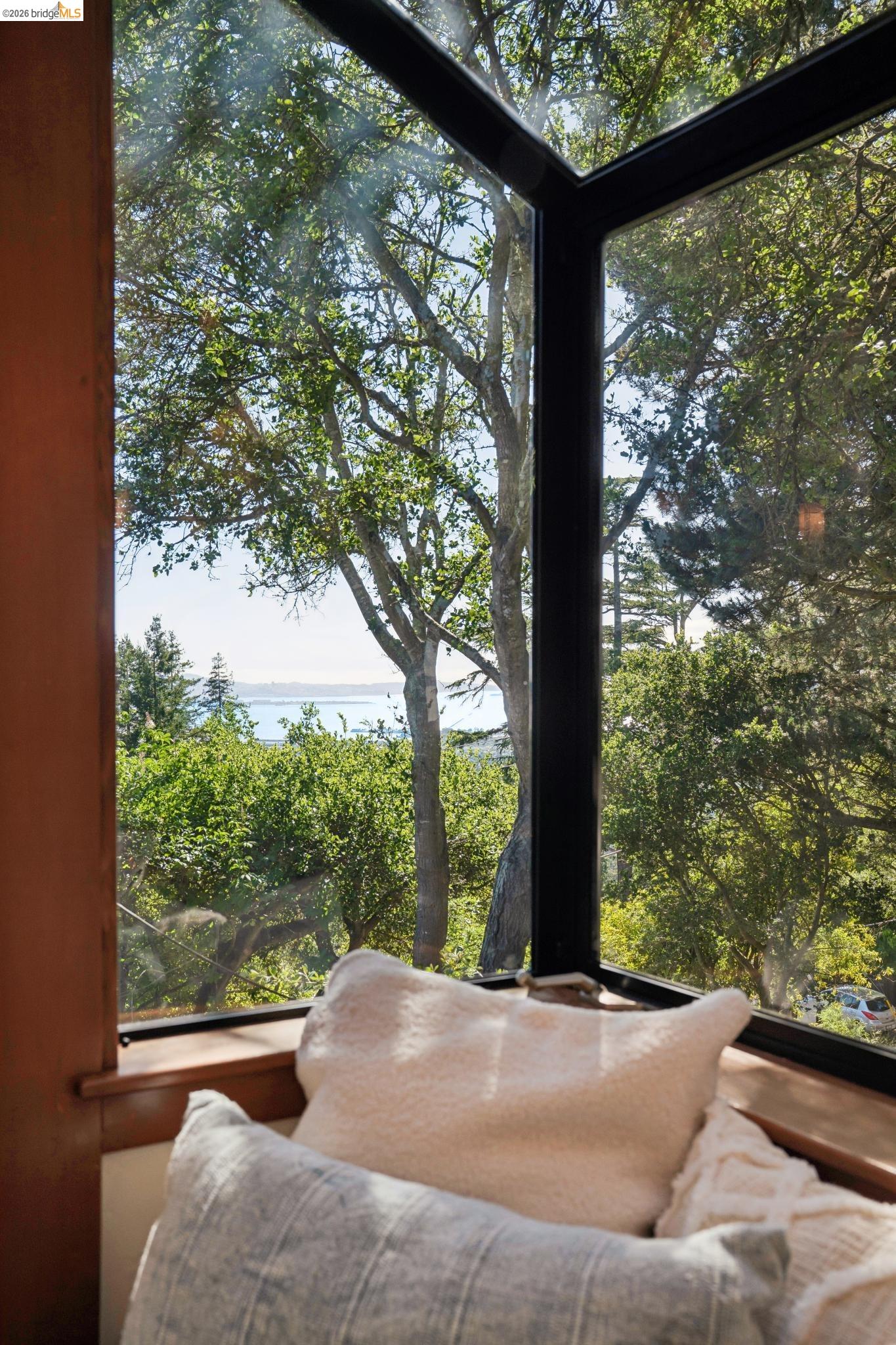 Detail Gallery Image 19 of 53 For 1183 Keeler Ave, Berkeley,  CA 94708 - 2 Beds | 1/1 Baths