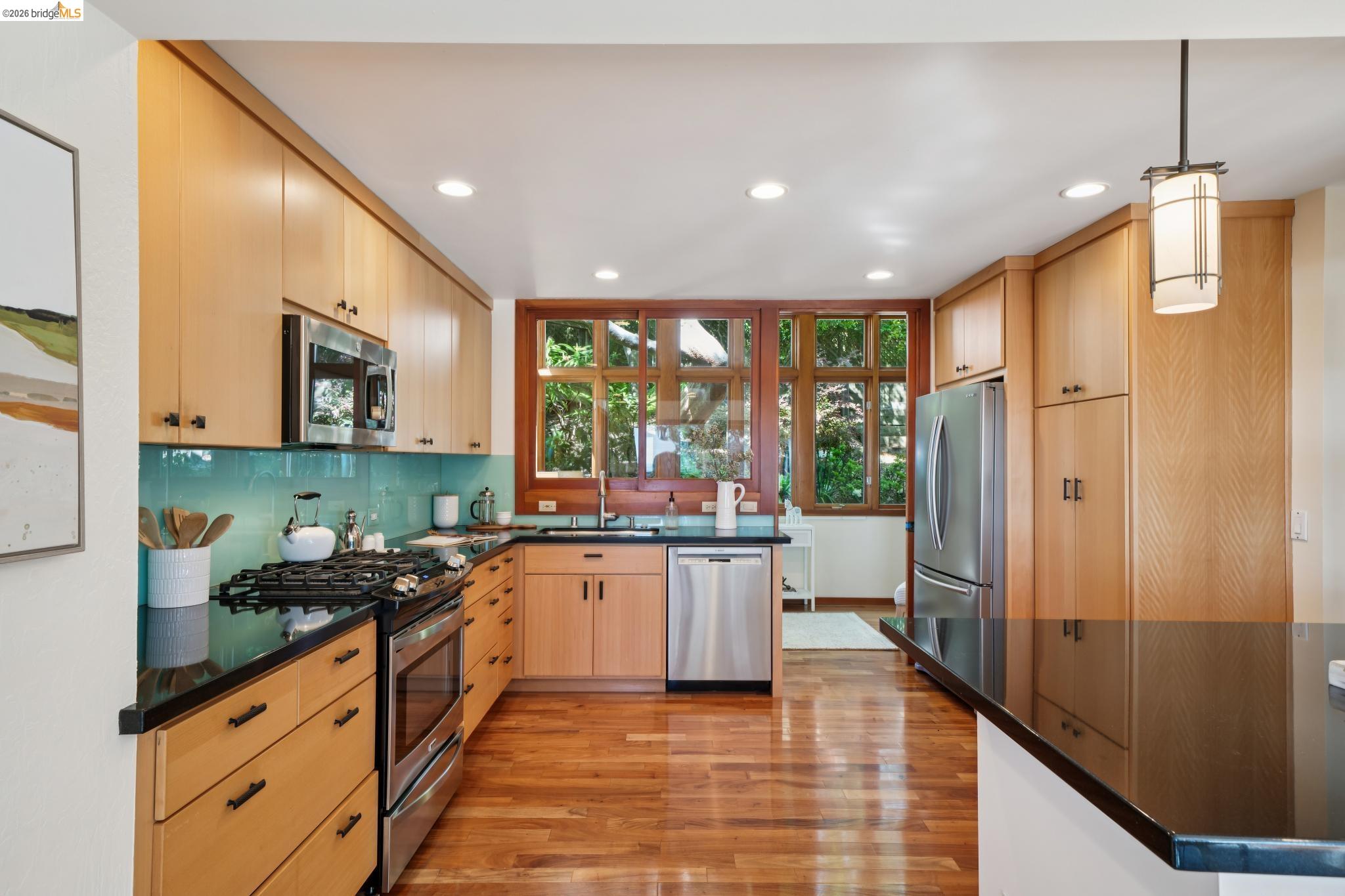 Detail Gallery Image 21 of 53 For 1183 Keeler Ave, Berkeley,  CA 94708 - 2 Beds | 1/1 Baths