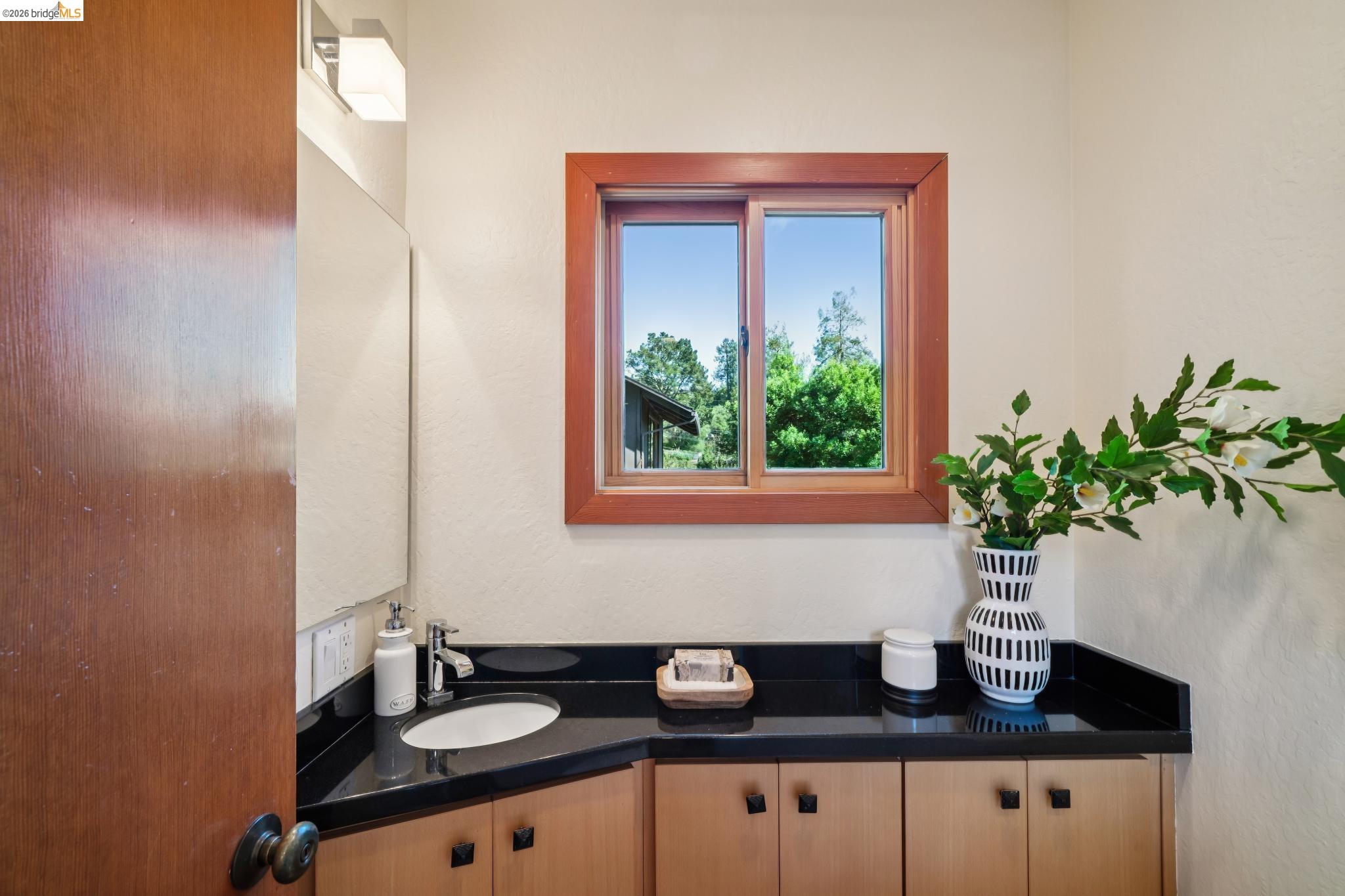 Detail Gallery Image 29 of 53 For 1183 Keeler Ave, Berkeley,  CA 94708 - 2 Beds | 1/1 Baths