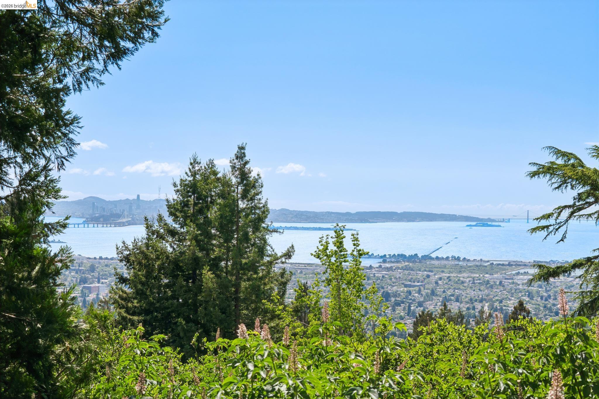 Detail Gallery Image 32 of 53 For 1183 Keeler Ave, Berkeley,  CA 94708 - 2 Beds | 1/1 Baths