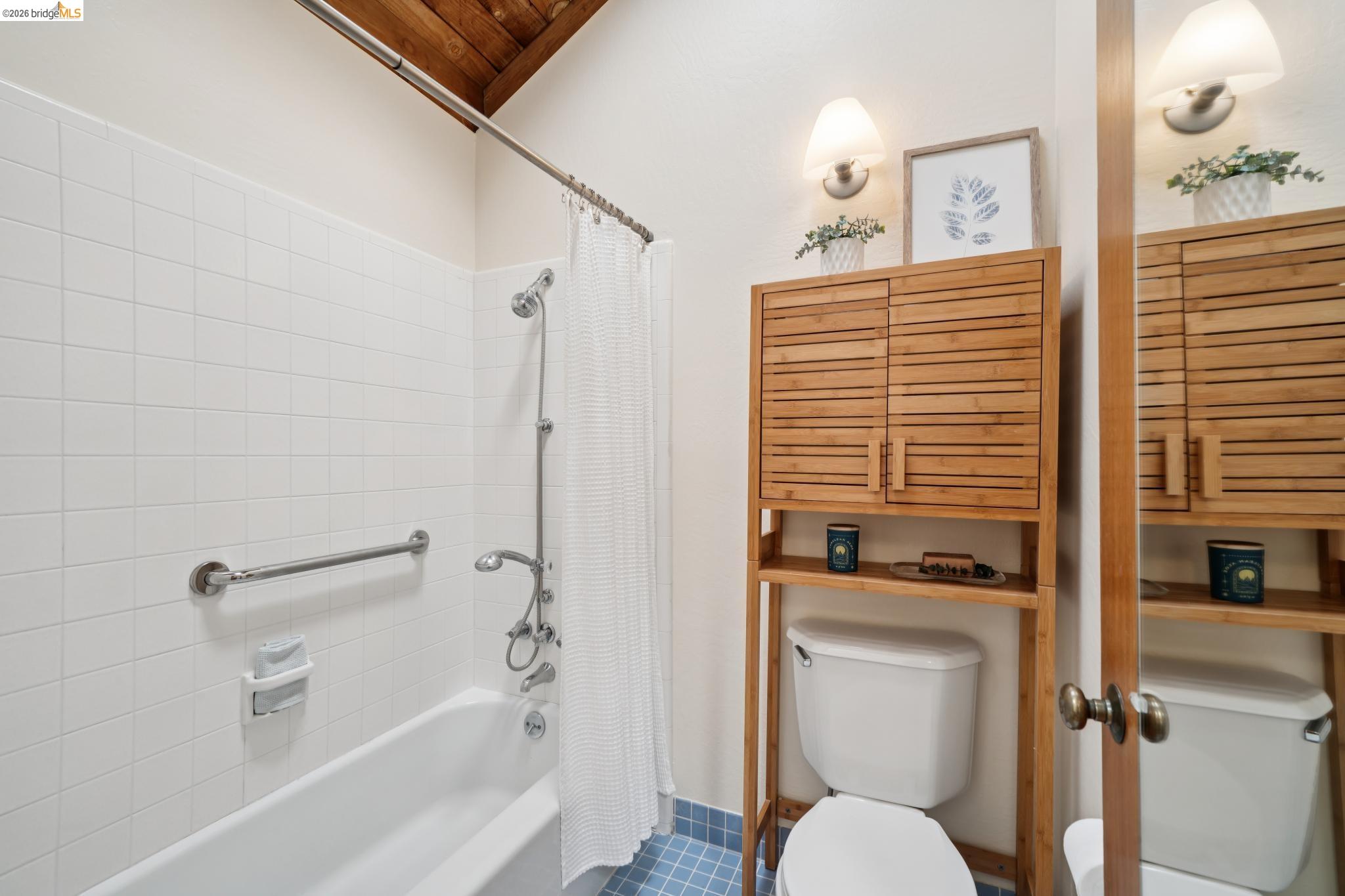 Detail Gallery Image 38 of 53 For 1183 Keeler Ave, Berkeley,  CA 94708 - 2 Beds | 1/1 Baths