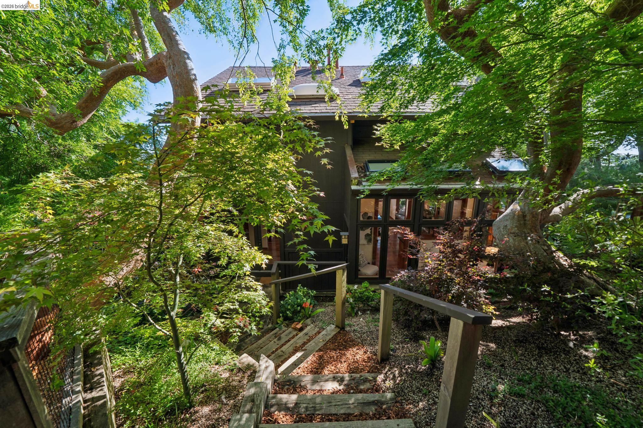 Detail Gallery Image 43 of 53 For 1183 Keeler Ave, Berkeley,  CA 94708 - 2 Beds | 1/1 Baths