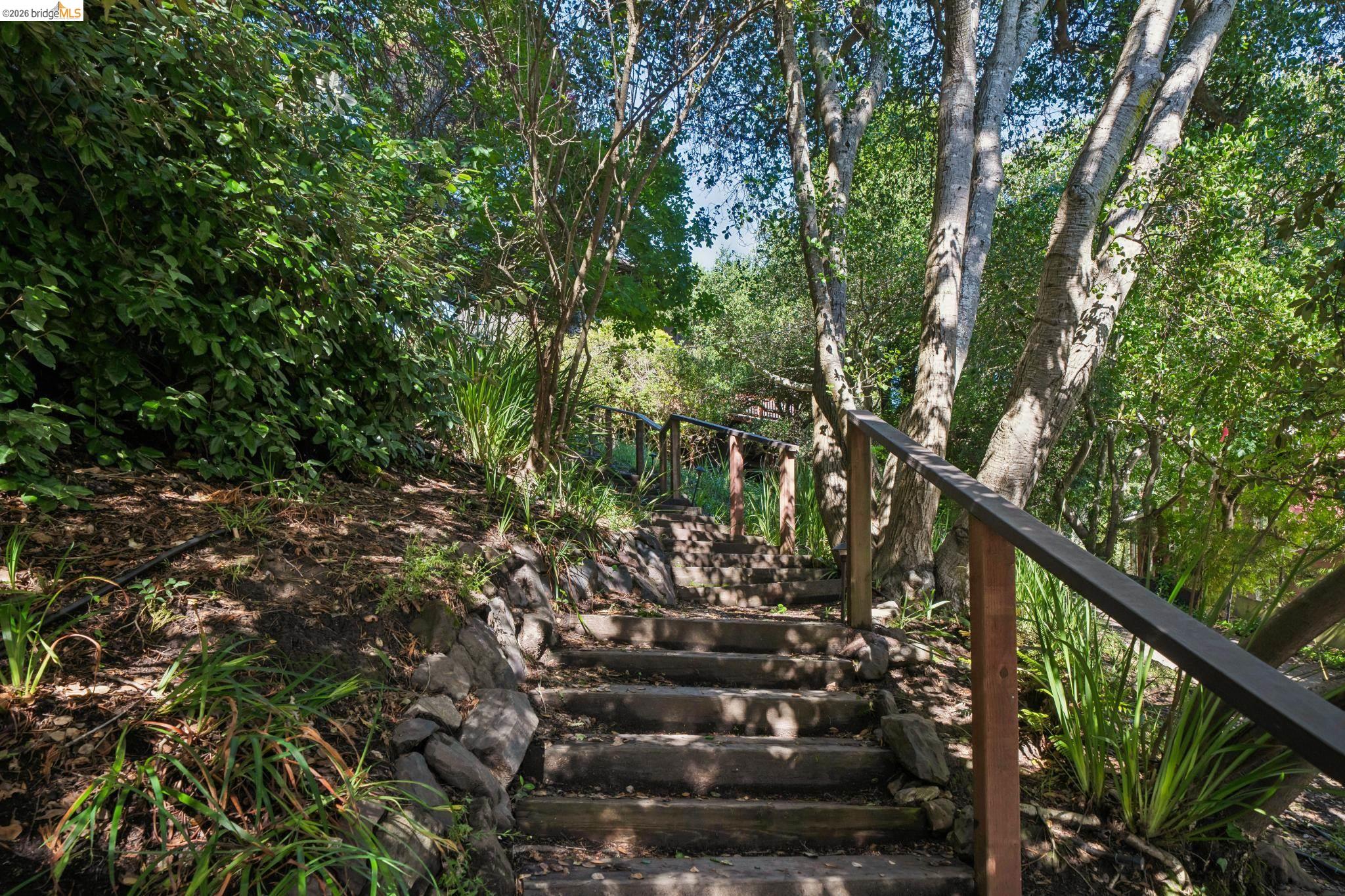 Detail Gallery Image 46 of 53 For 1183 Keeler Ave, Berkeley,  CA 94708 - 2 Beds | 1/1 Baths