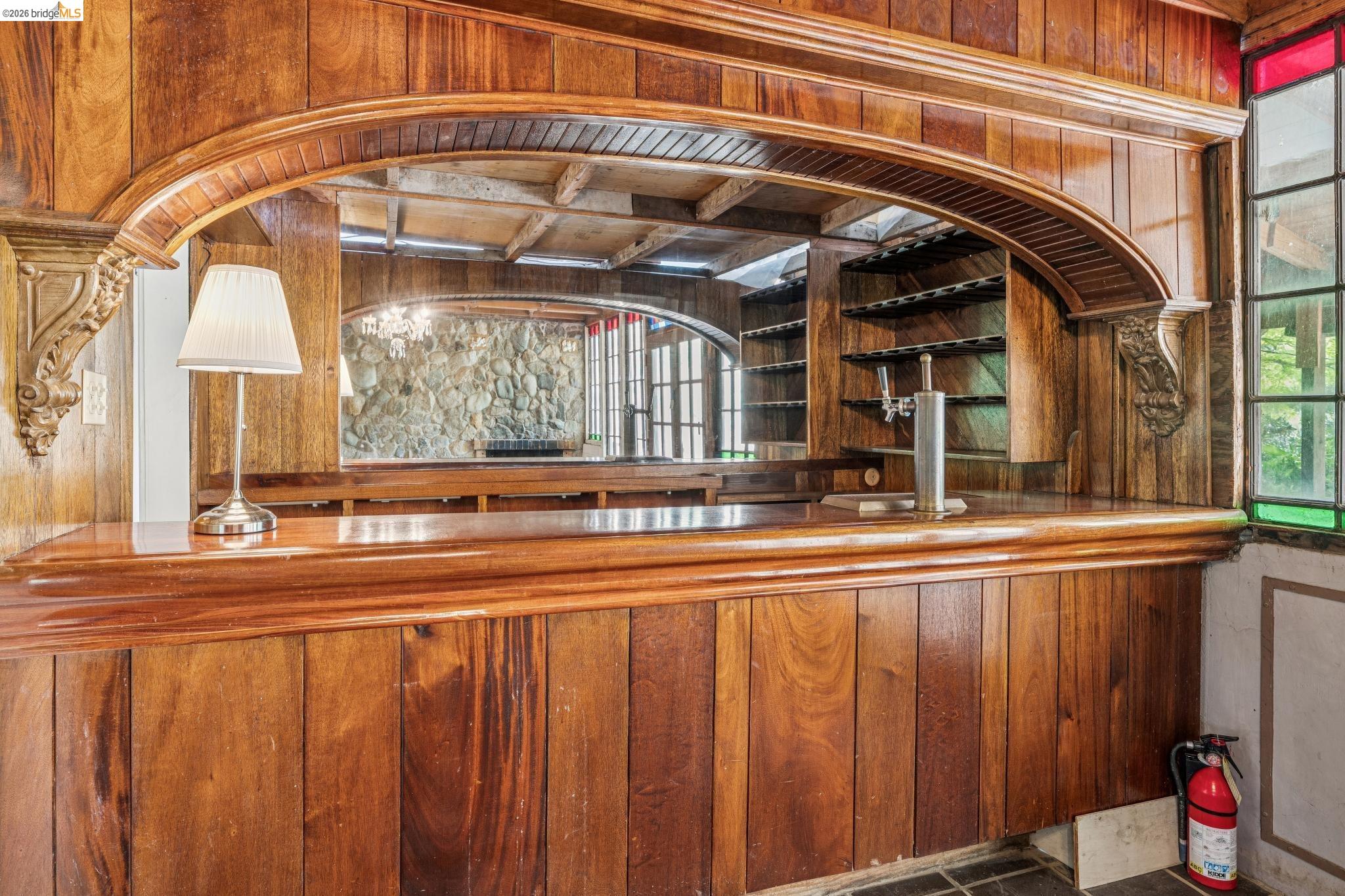 Detail Gallery Image 25 of 99 For 6383 Valley View Rd, Oakland,  CA 94611 - 4 Beds | 2/1 Baths