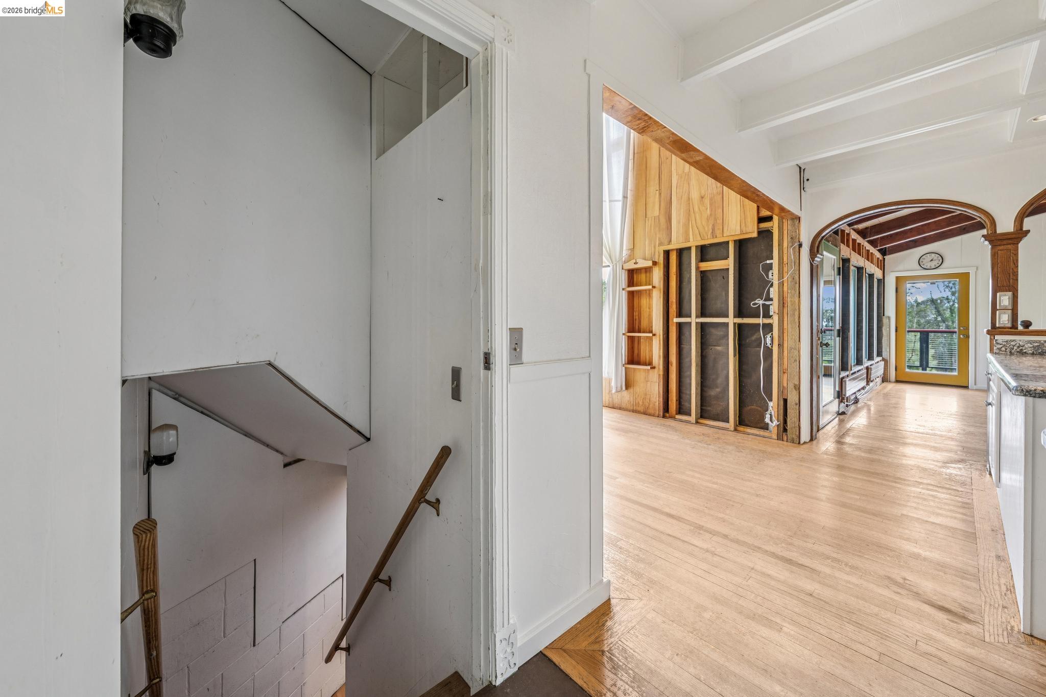 Detail Gallery Image 33 of 99 For 6383 Valley View Rd, Oakland,  CA 94611 - 4 Beds | 2/1 Baths