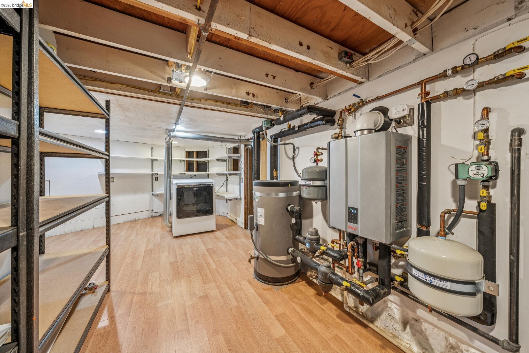 Detail Gallery Image 35 of 99 For 6383 Valley View Rd, Oakland,  CA 94611 - 4 Beds | 2/1 Baths