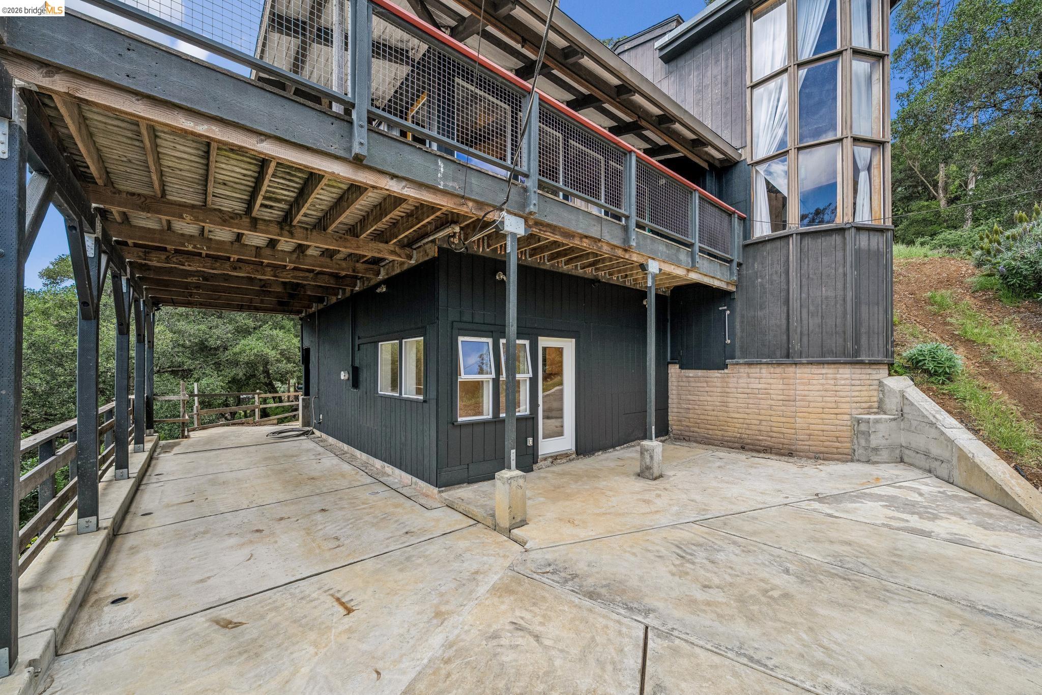 Detail Gallery Image 48 of 99 For 6383 Valley View Rd, Oakland,  CA 94611 - 4 Beds | 2/1 Baths