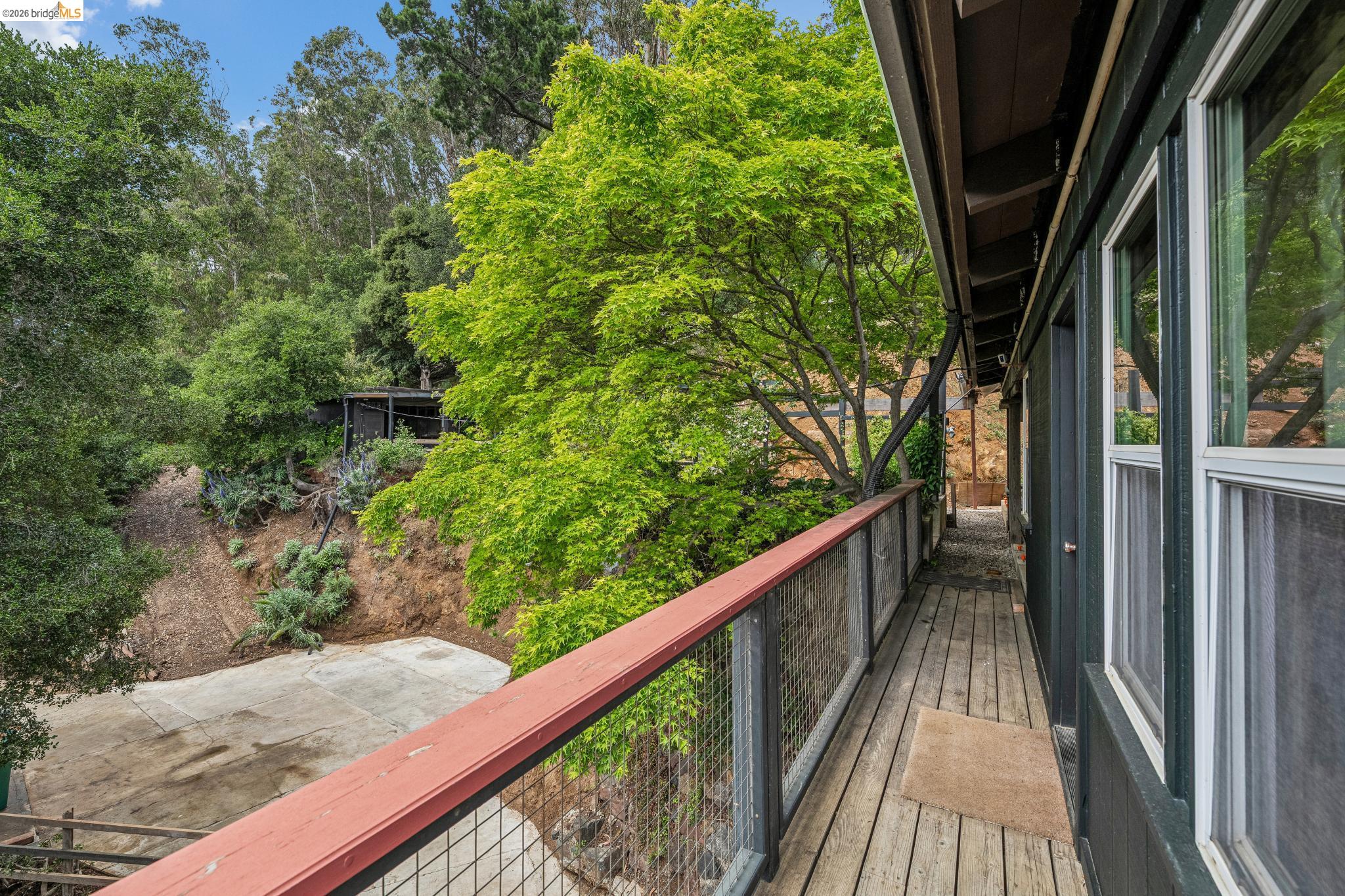 Detail Gallery Image 51 of 99 For 6383 Valley View Rd, Oakland,  CA 94611 - 4 Beds | 2/1 Baths