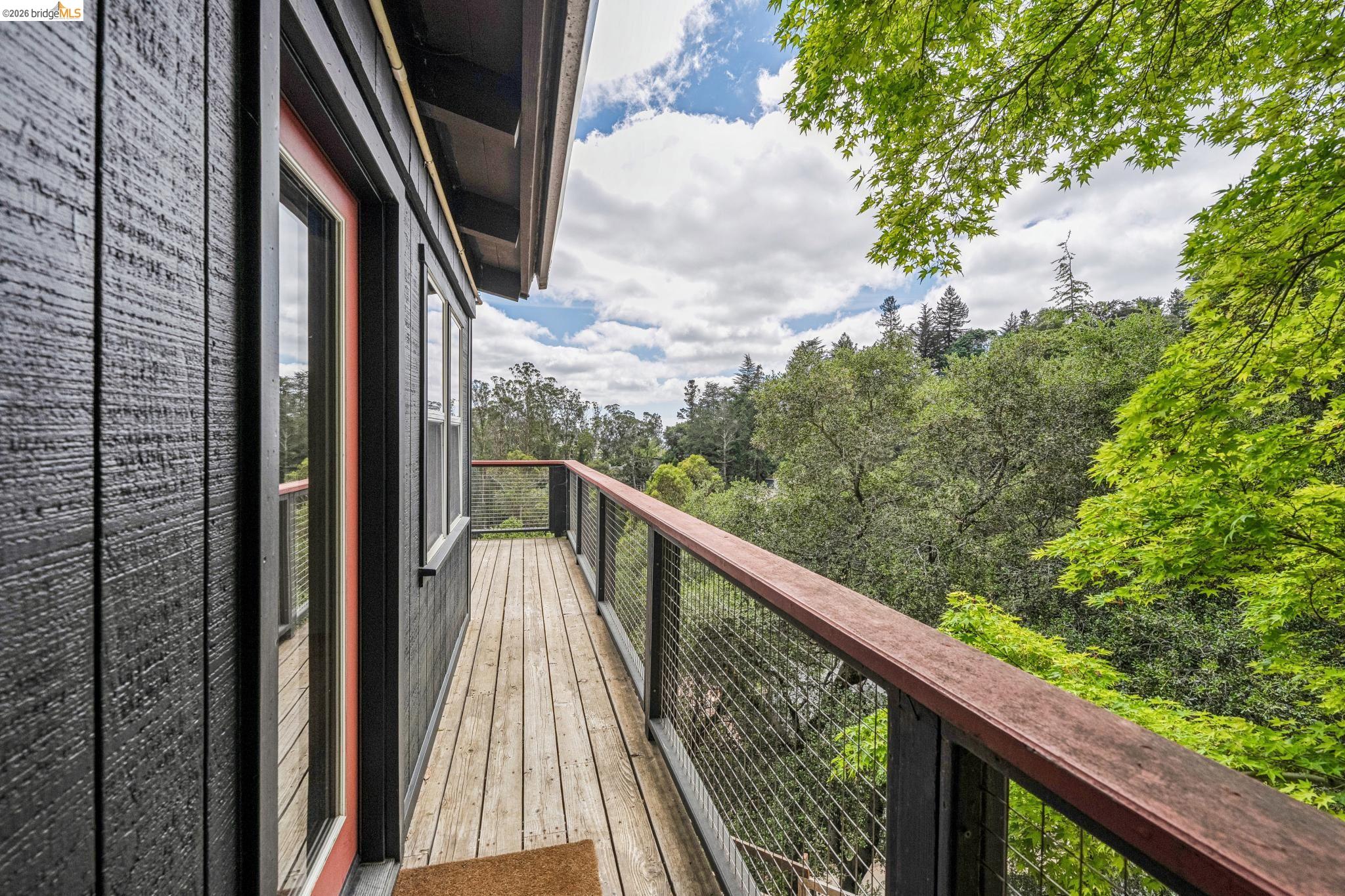 Detail Gallery Image 52 of 99 For 6383 Valley View Rd, Oakland,  CA 94611 - 4 Beds | 2/1 Baths