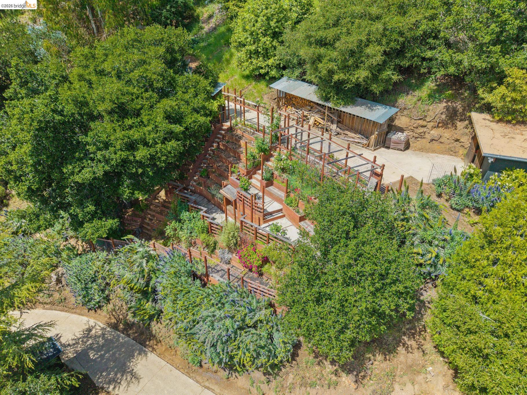 Detail Gallery Image 89 of 99 For 6383 Valley View Rd, Oakland,  CA 94611 - 4 Beds | 2/1 Baths