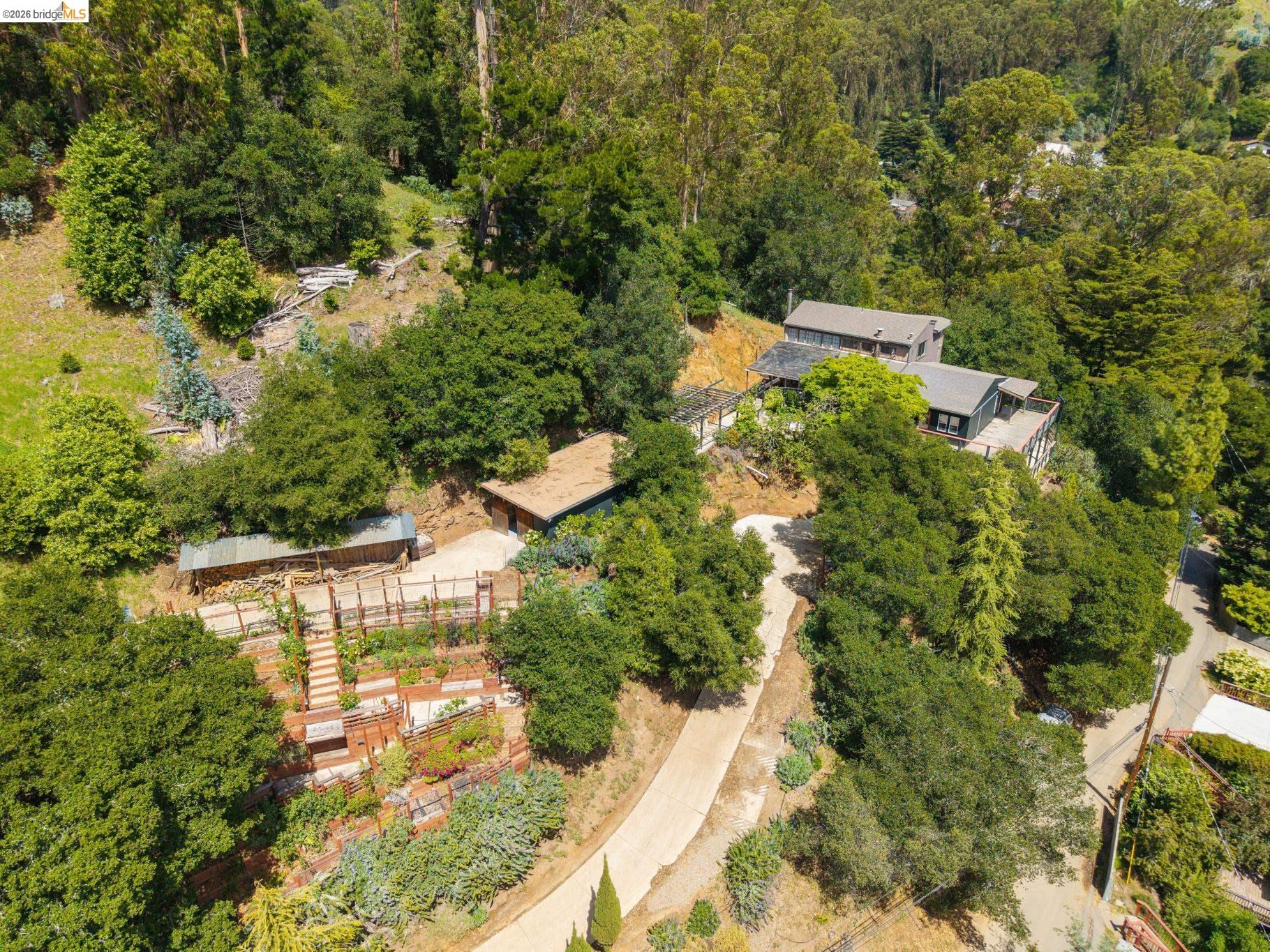 Detail Gallery Image 94 of 99 For 6383 Valley View Rd, Oakland,  CA 94611 - 4 Beds | 2/1 Baths