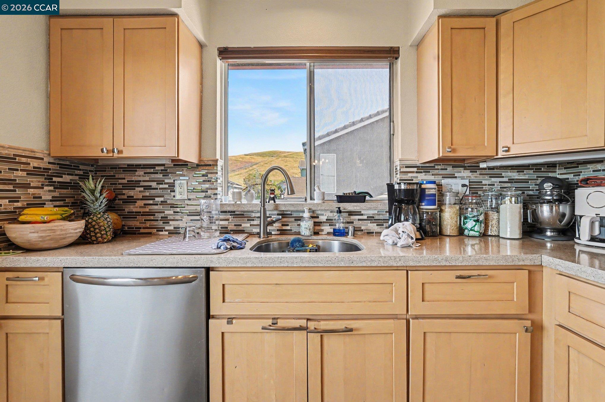 Detail Gallery Image 13 of 36 For 832 Steffa St, Bay Point,  CA 94565 - 4 Beds | 2/1 Baths