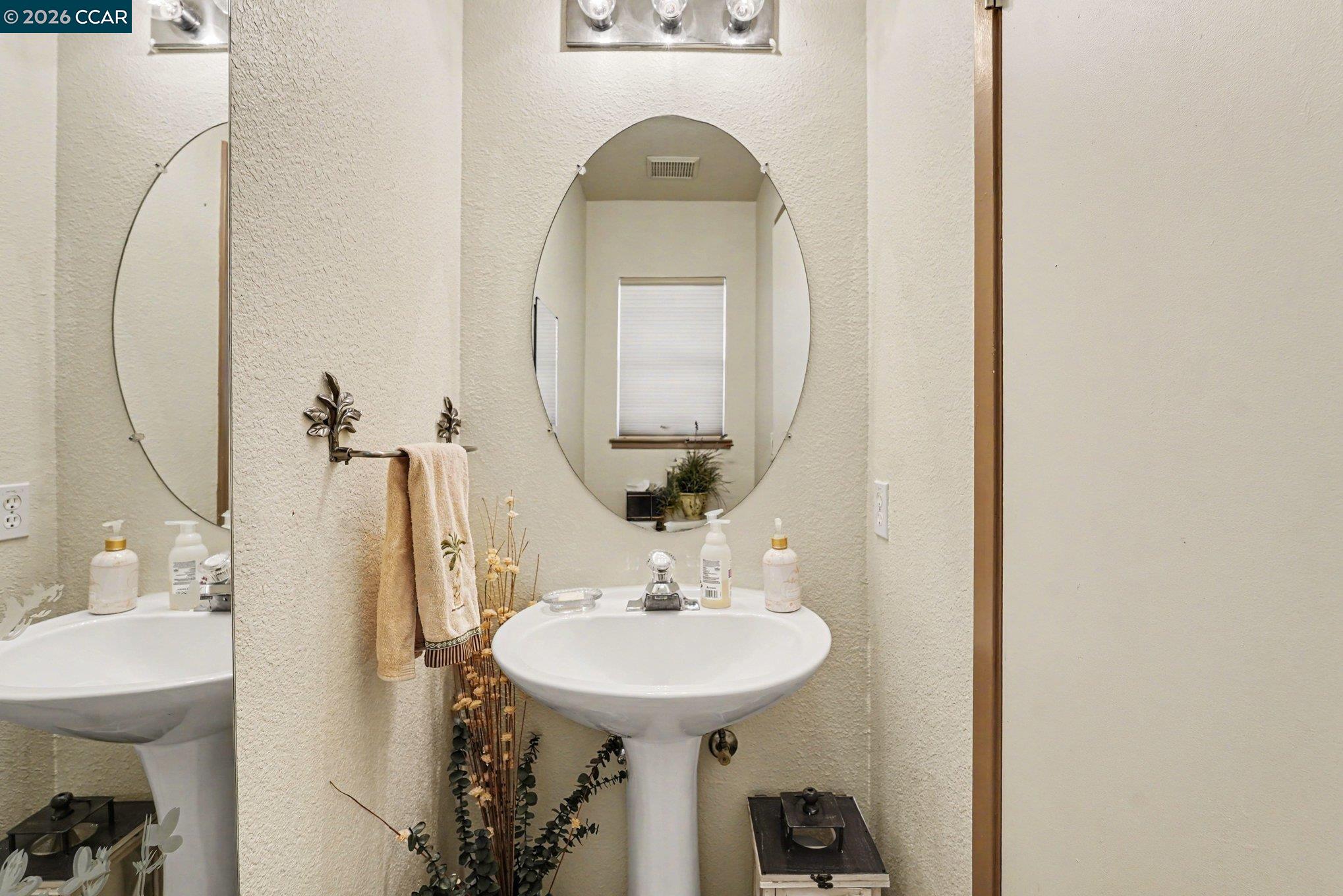 Detail Gallery Image 15 of 36 For 832 Steffa St, Bay Point,  CA 94565 - 4 Beds | 2/1 Baths