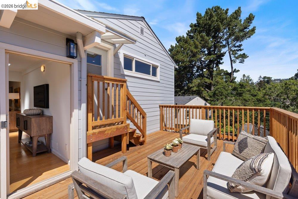 Detail Gallery Image 19 of 61 For 84 Templar Place, Oakland,  CA 94618 - 3 Beds | 2 Baths