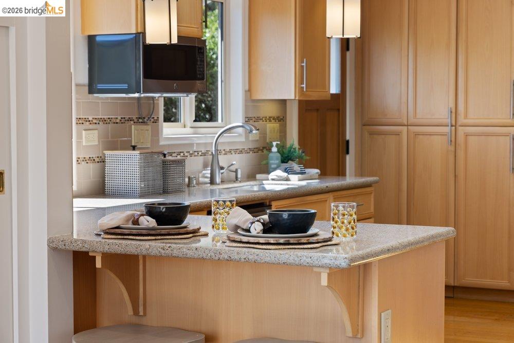 Detail Gallery Image 28 of 61 For 84 Templar Place, Oakland,  CA 94618 - 3 Beds | 2 Baths