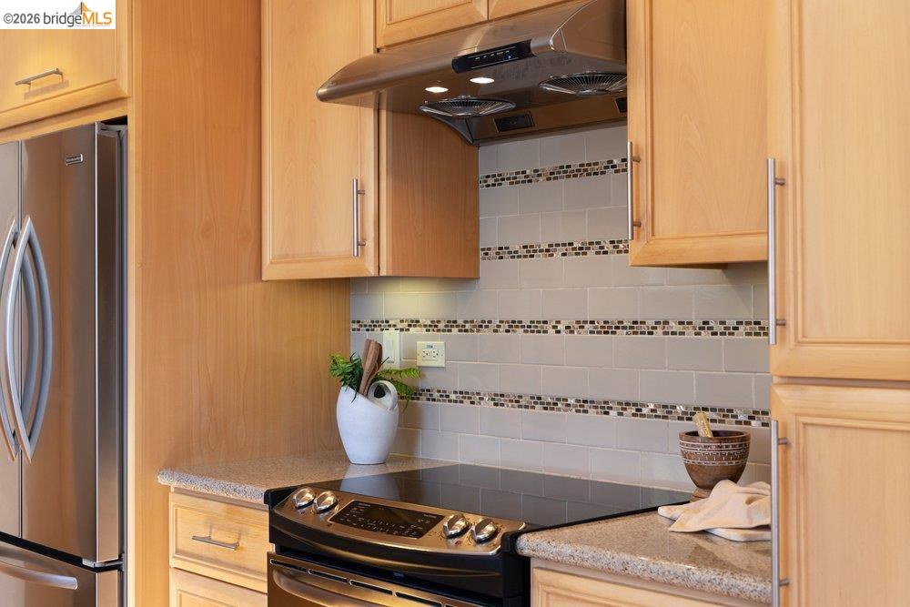 Detail Gallery Image 30 of 61 For 84 Templar Place, Oakland,  CA 94618 - 3 Beds | 2 Baths