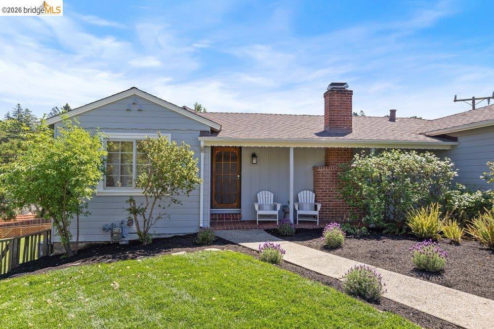 Detail Gallery Image 4 of 61 For 84 Templar Place, Oakland,  CA 94618 - 3 Beds | 2 Baths